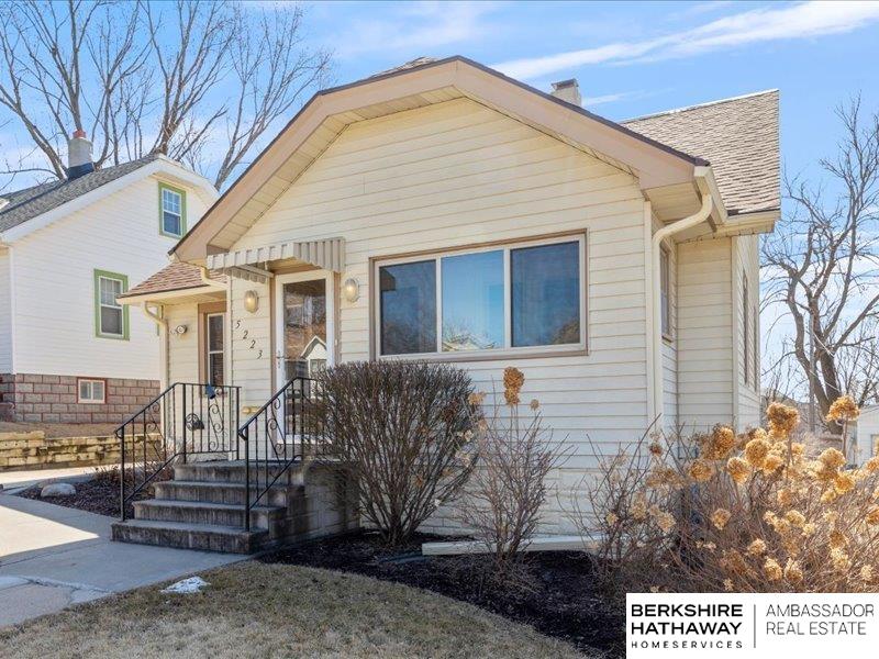 Omaha, Nebraska 68106, United States, 3 Bedrooms Bedrooms, ,3 BathroomsBathrooms,Residential,Pending,93870