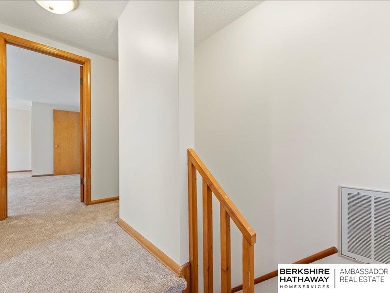 Omaha, Nebraska 68106, United States, 3 Bedrooms Bedrooms, ,3 BathroomsBathrooms,Residential,Pending,93870