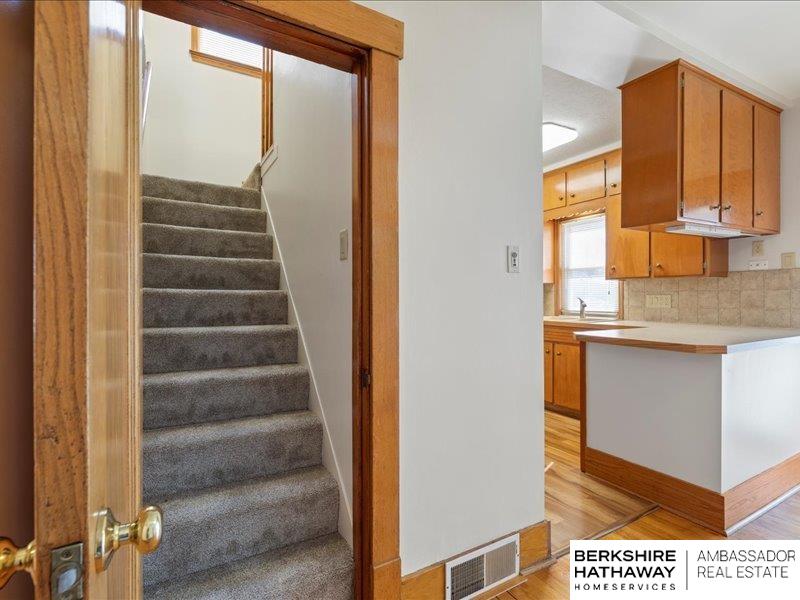 Omaha, Nebraska 68106, United States, 3 Bedrooms Bedrooms, ,3 BathroomsBathrooms,Residential,Pending,93870