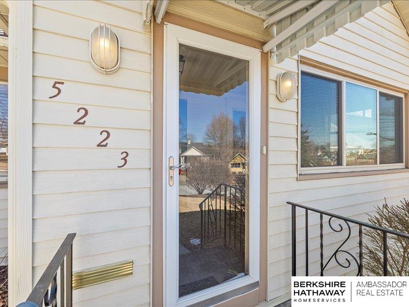 Omaha, Nebraska 68106, United States, 3 Bedrooms Bedrooms, ,3 BathroomsBathrooms,Residential,Pending,93870