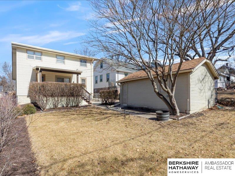 Omaha, Nebraska 68106, United States, 3 Bedrooms Bedrooms, ,3 BathroomsBathrooms,Residential,Pending,93870