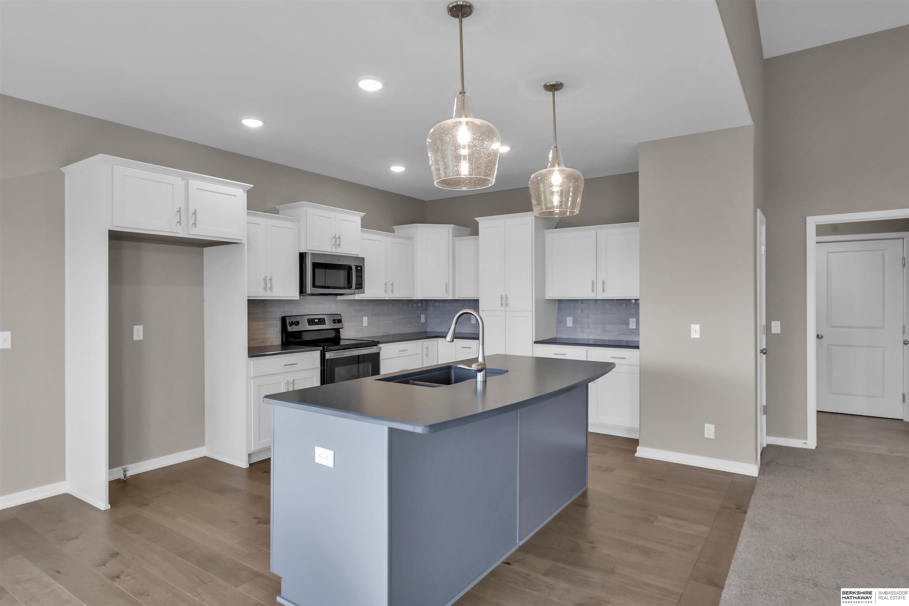 Bellevue, Nebraska 68123, United States, 3 Bedrooms Bedrooms, ,2 BathroomsBathrooms,Residential,Active,23665