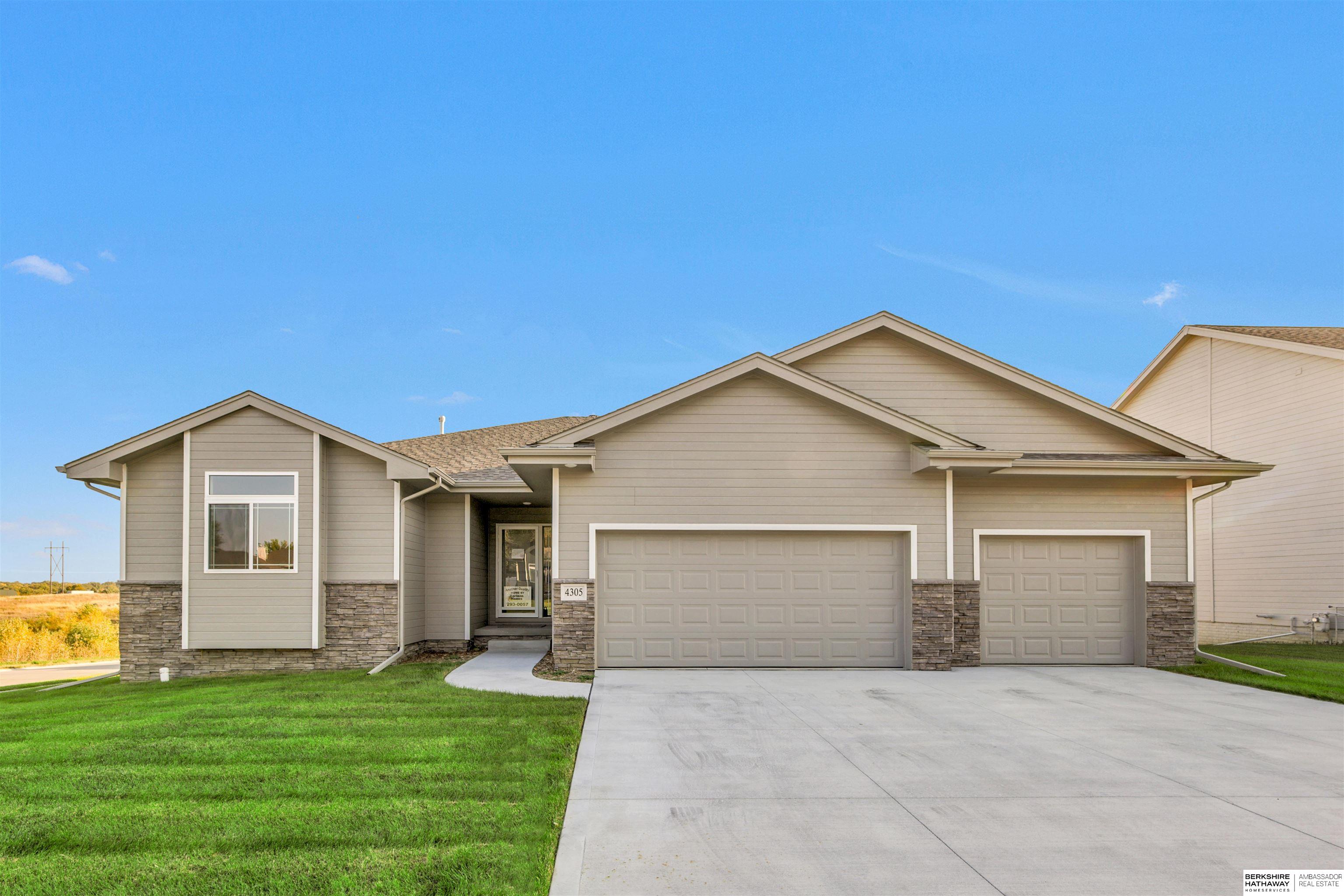 Bellevue, Nebraska 68123, United States, 3 Bedrooms Bedrooms, ,2 BathroomsBathrooms,Residential,Active,23665