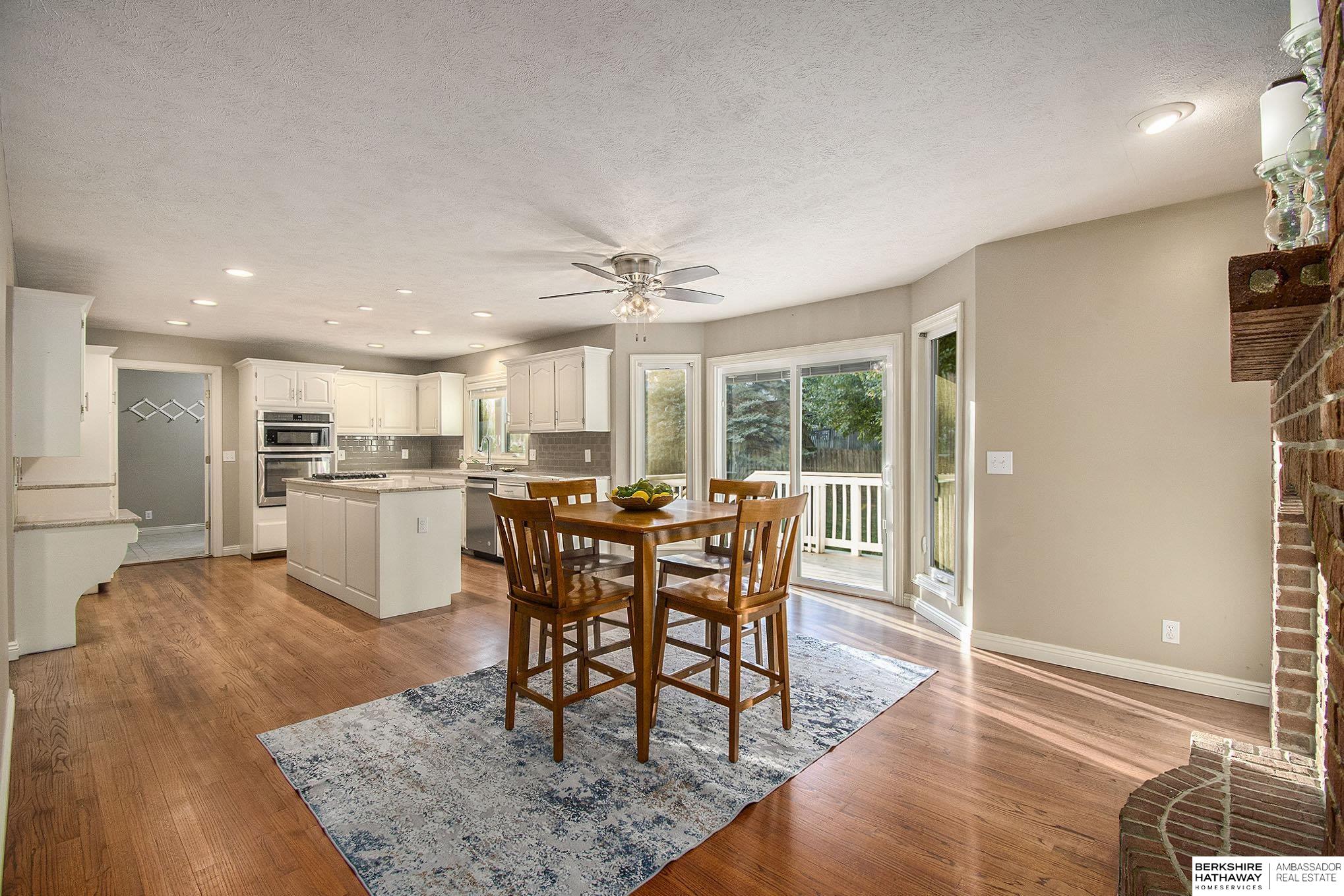 Omaha, Nebraska 68154, United States, 4 Bedrooms Bedrooms, ,4 BathroomsBathrooms,Residential,Pending,32670