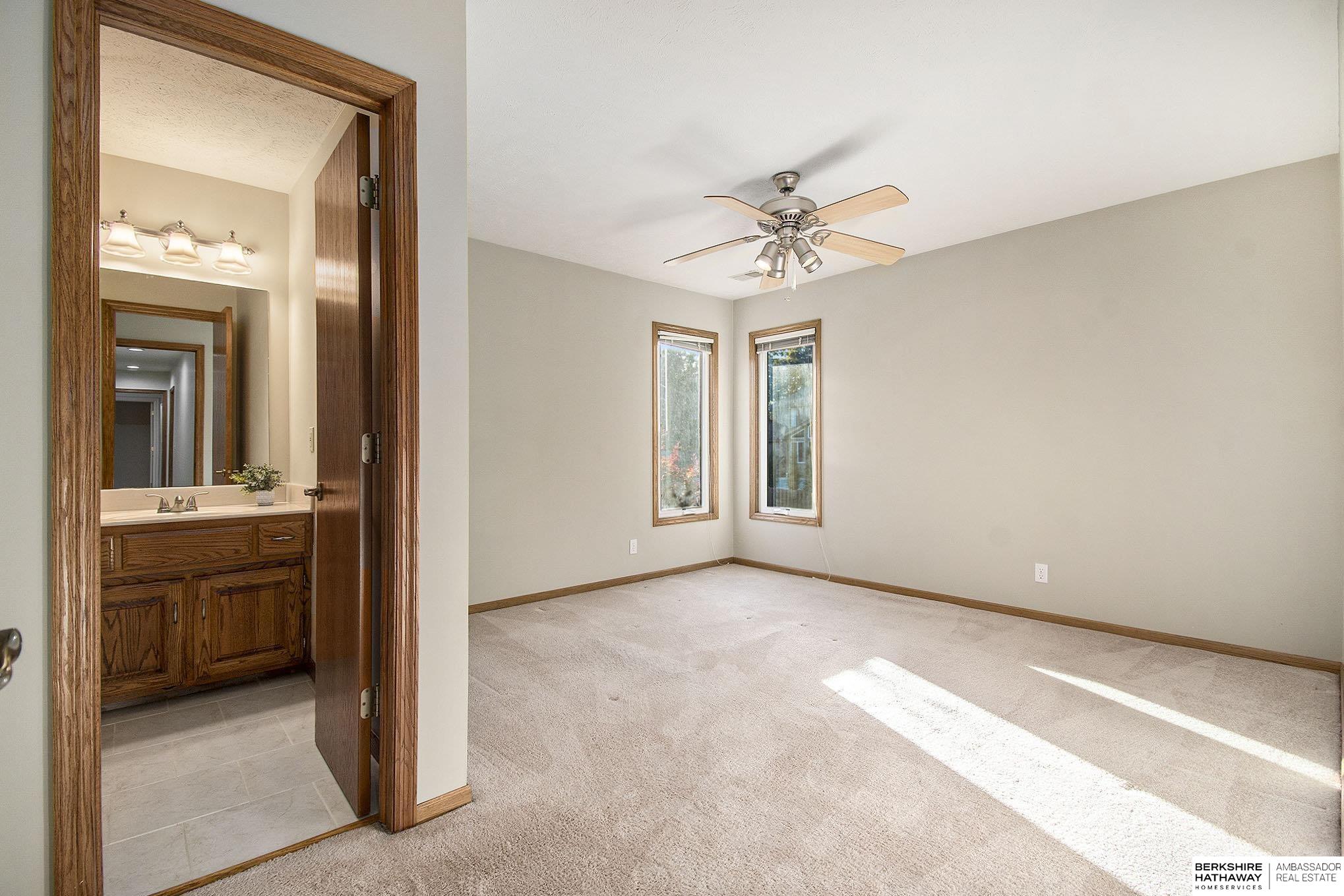 Omaha, Nebraska 68154, United States, 4 Bedrooms Bedrooms, ,4 BathroomsBathrooms,Residential,Pending,32670