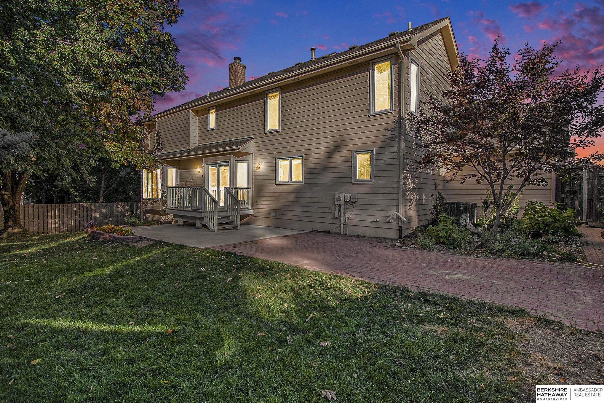 Omaha, Nebraska 68154, United States, 4 Bedrooms Bedrooms, ,4 BathroomsBathrooms,Residential,Pending,32670