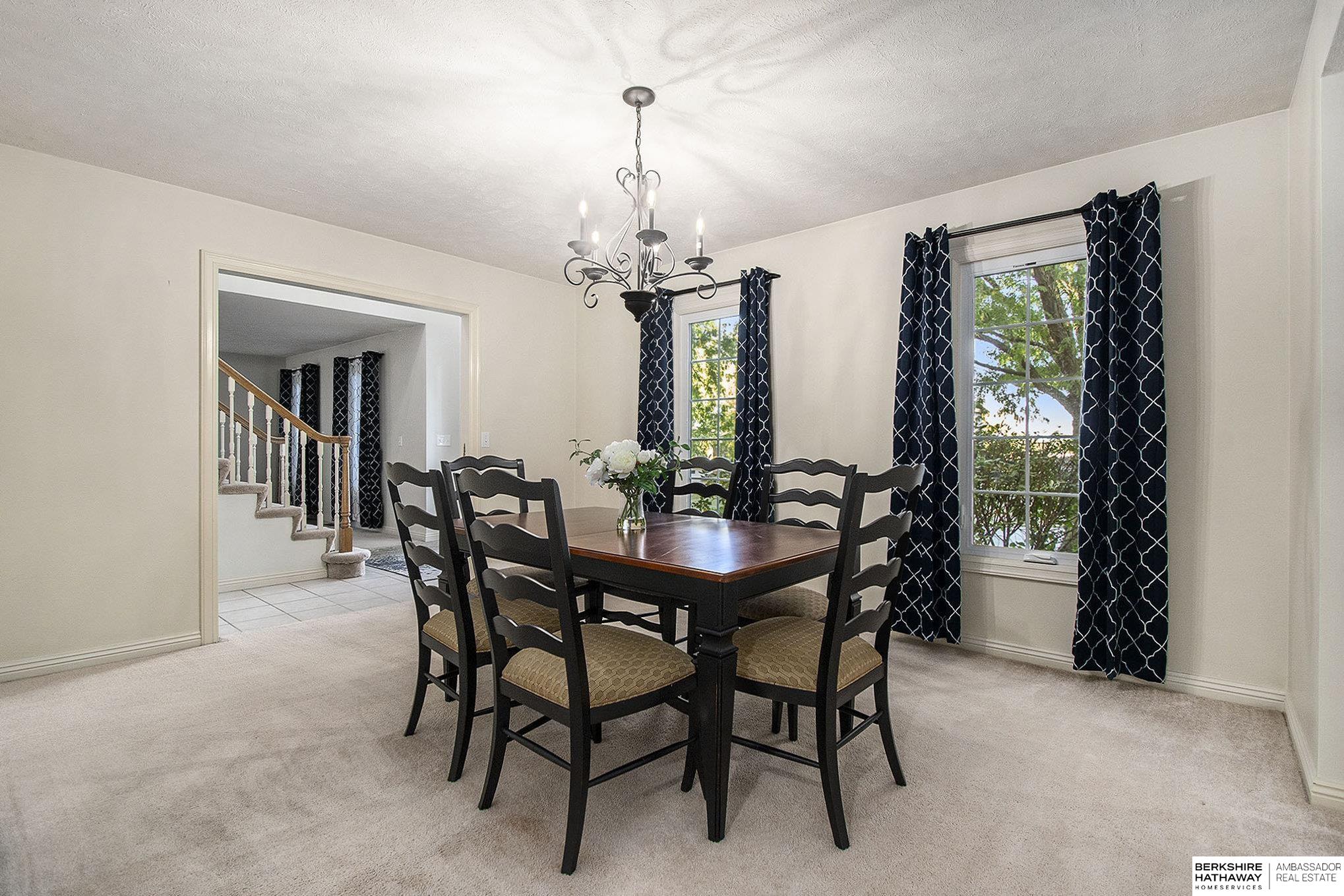 Omaha, Nebraska 68154, United States, 4 Bedrooms Bedrooms, ,4 BathroomsBathrooms,Residential,Pending,32670