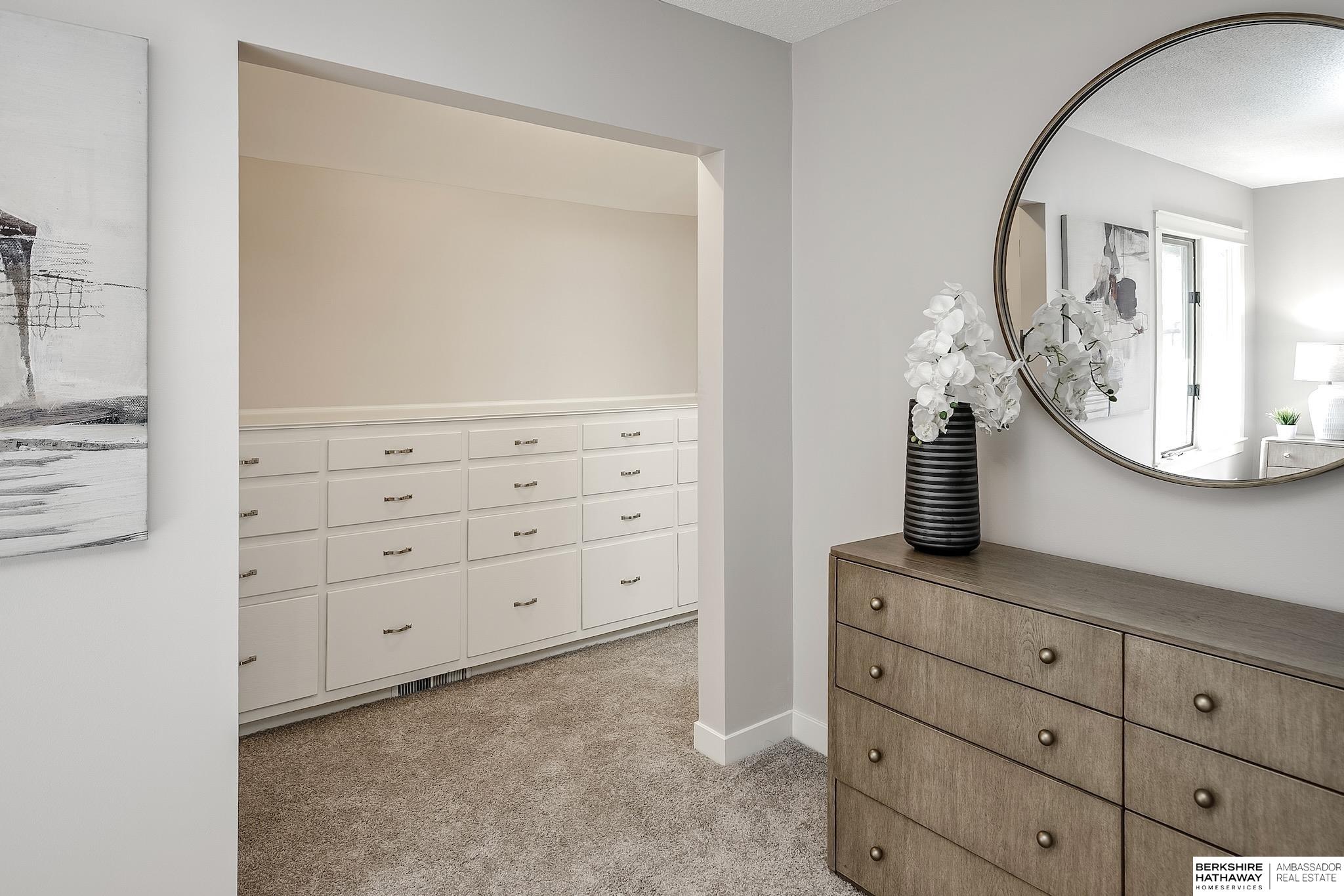 Omaha, Nebraska 68144, United States, 4 Bedrooms Bedrooms, ,3 BathroomsBathrooms,Residential,Pending,111272