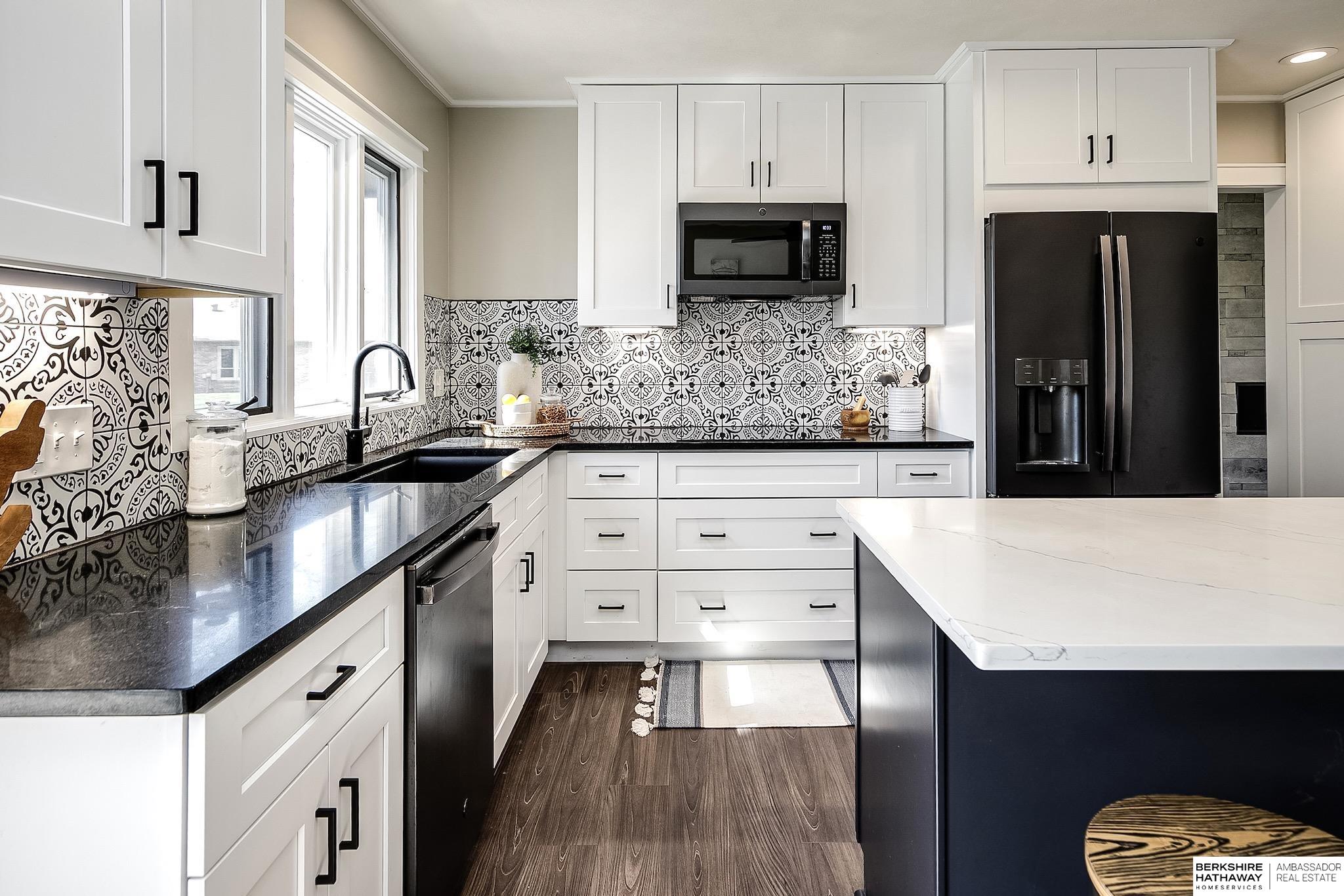 Omaha, Nebraska 68144, United States, 4 Bedrooms Bedrooms, ,3 BathroomsBathrooms,Residential,Pending,111272