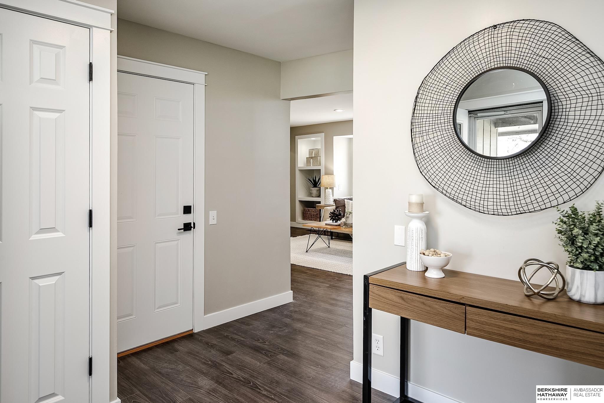 Omaha, Nebraska 68144, United States, 4 Bedrooms Bedrooms, ,3 BathroomsBathrooms,Residential,Pending,111272