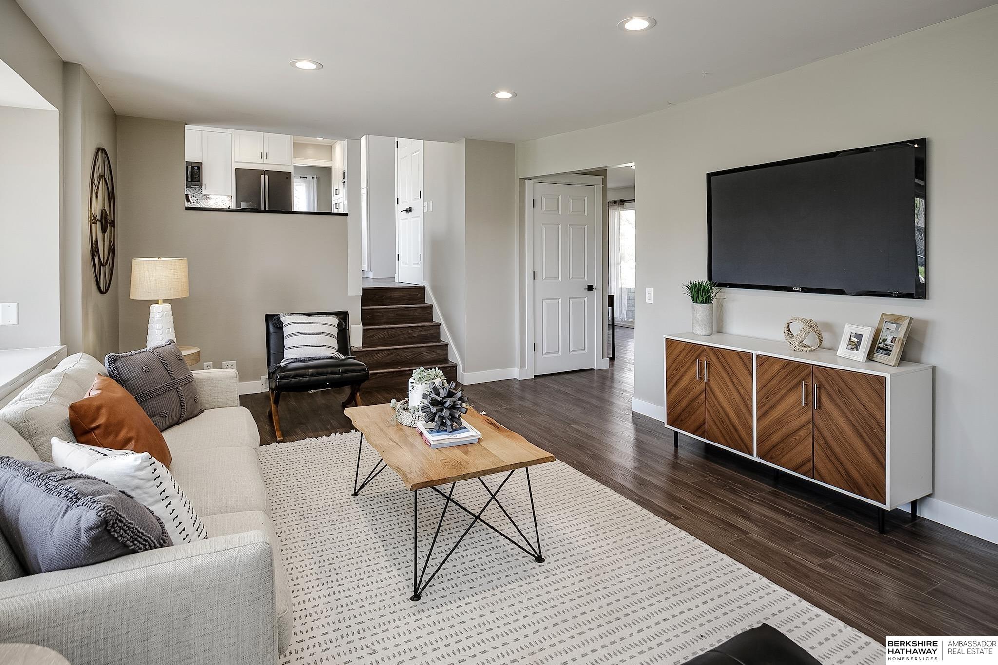 Omaha, Nebraska 68144, United States, 4 Bedrooms Bedrooms, ,3 BathroomsBathrooms,Residential,Pending,111272