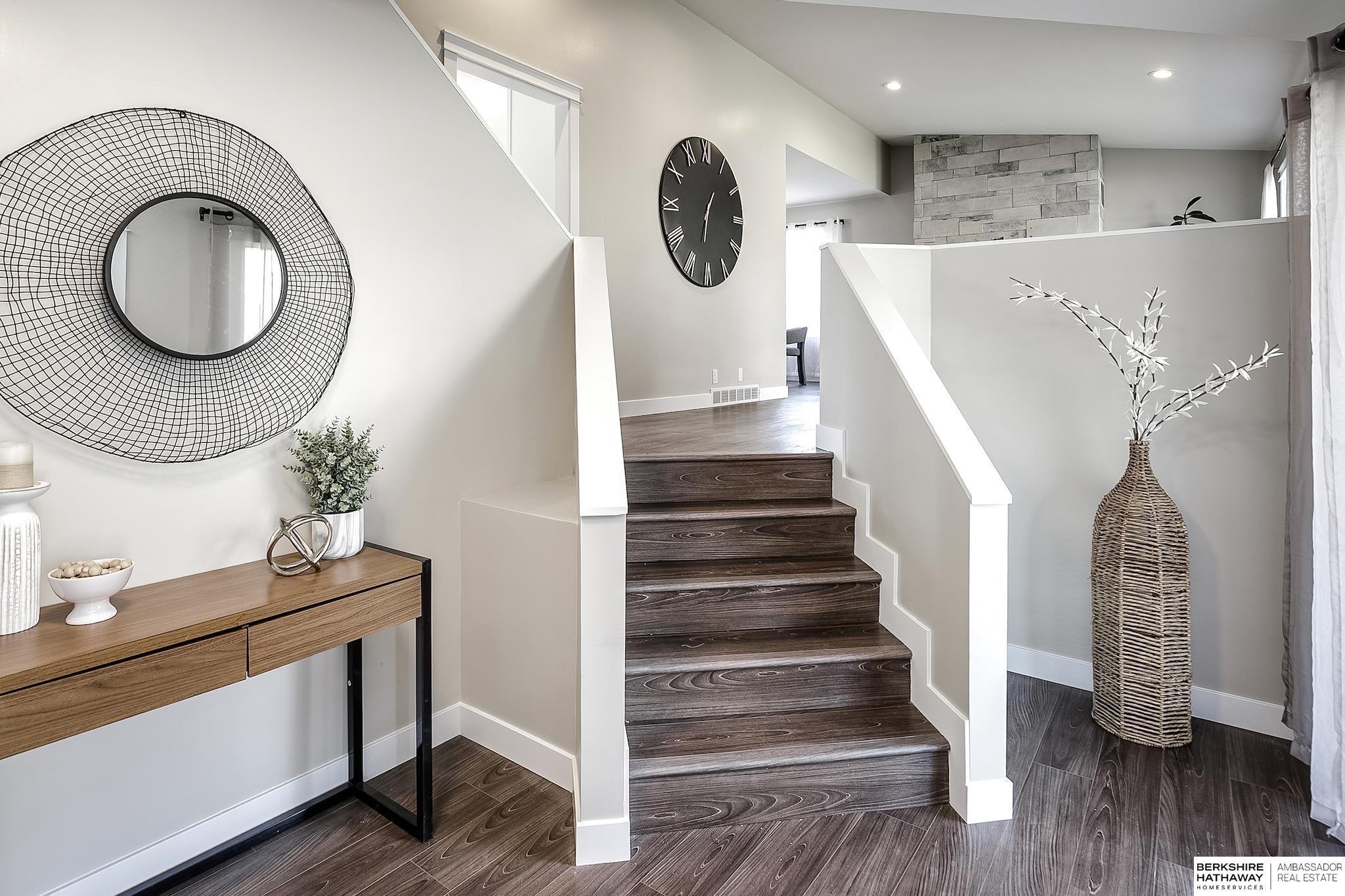 Omaha, Nebraska 68144, United States, 4 Bedrooms Bedrooms, ,3 BathroomsBathrooms,Residential,Pending,111272