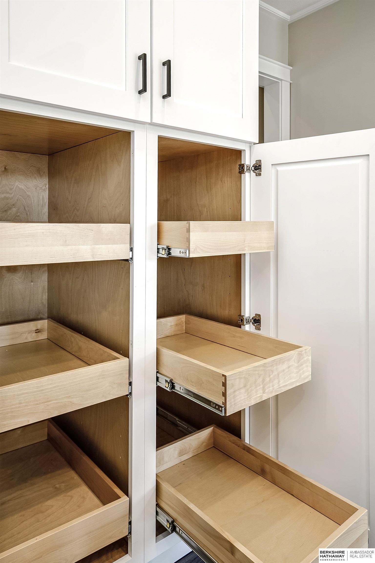 Omaha, Nebraska 68144, United States, 4 Bedrooms Bedrooms, ,3 BathroomsBathrooms,Residential,Pending,111272