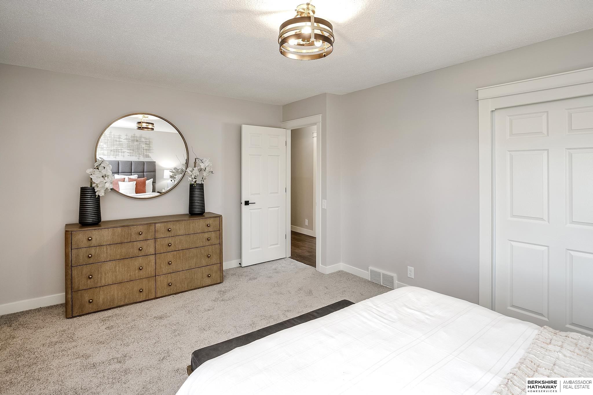 Omaha, Nebraska 68144, United States, 4 Bedrooms Bedrooms, ,3 BathroomsBathrooms,Residential,Pending,111272