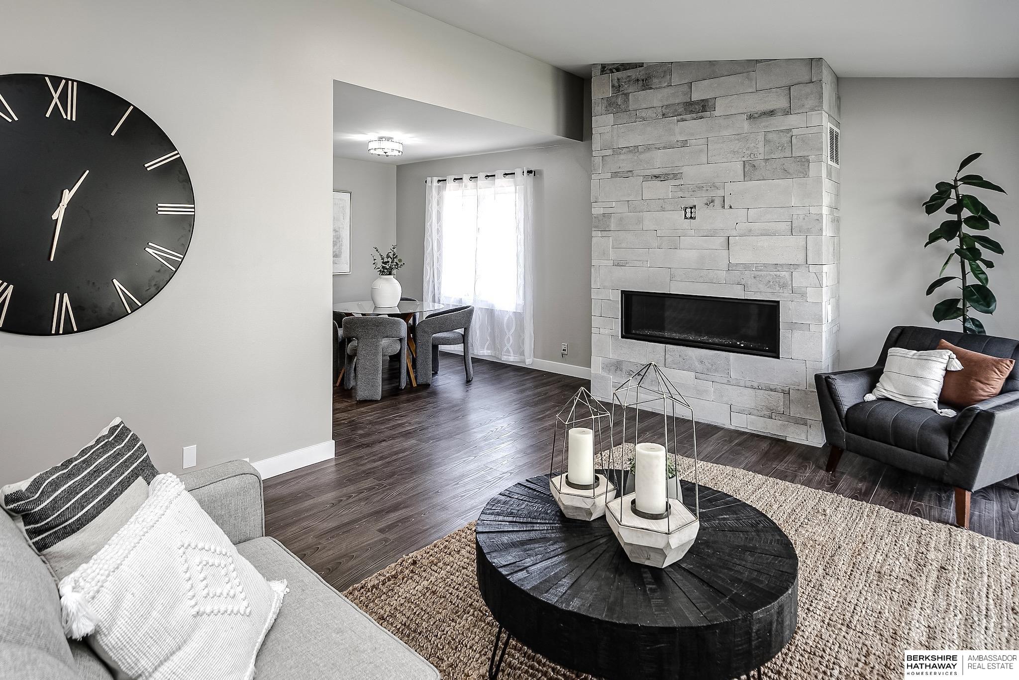 Omaha, Nebraska 68144, United States, 4 Bedrooms Bedrooms, ,3 BathroomsBathrooms,Residential,Pending,111272