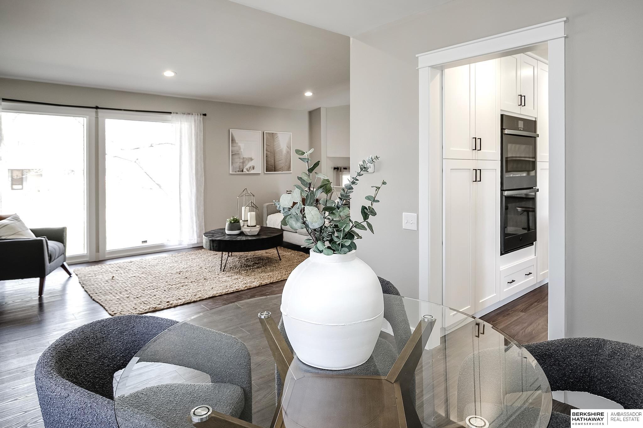 Omaha, Nebraska 68144, United States, 4 Bedrooms Bedrooms, ,3 BathroomsBathrooms,Residential,Pending,111272