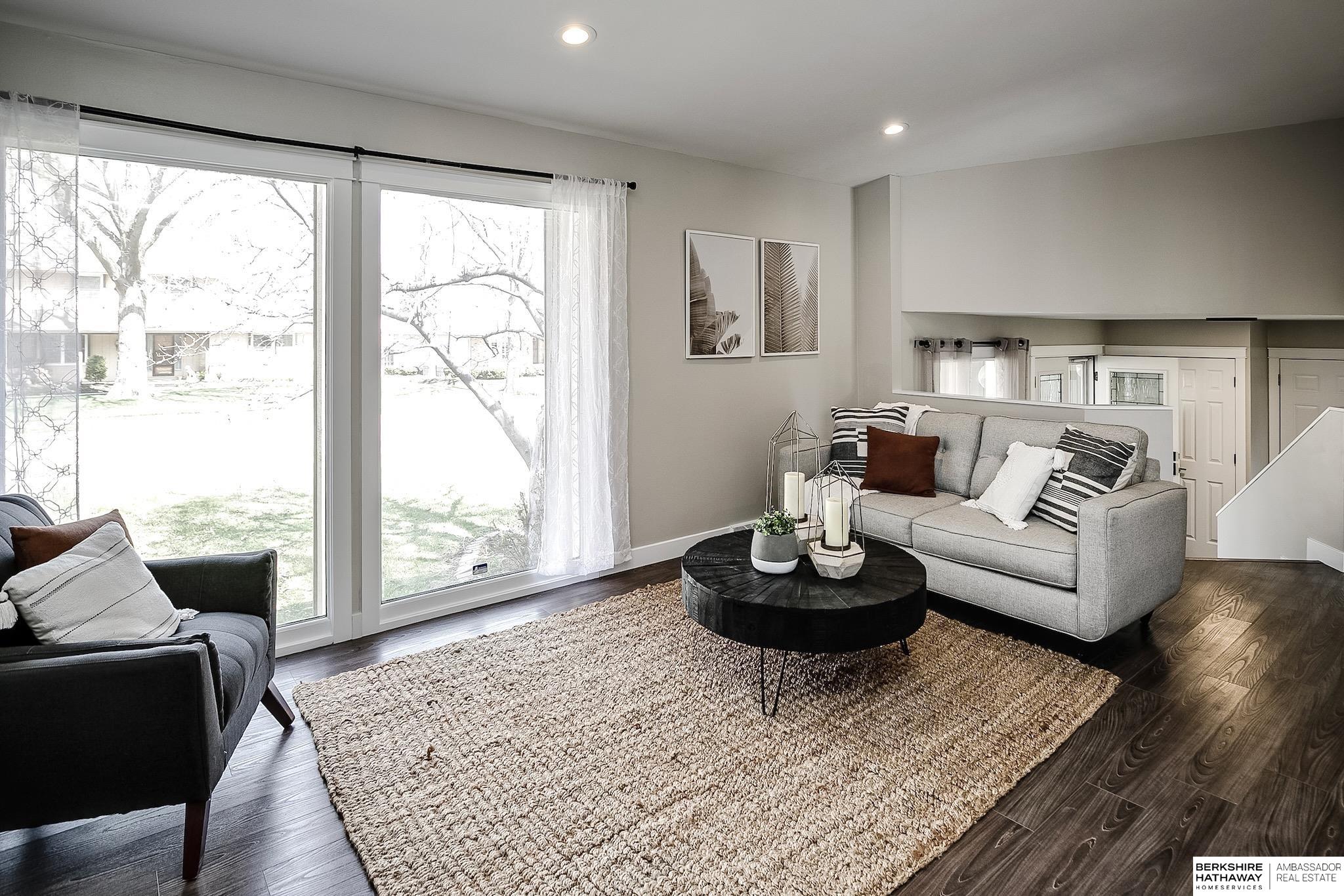 Omaha, Nebraska 68144, United States, 4 Bedrooms Bedrooms, ,3 BathroomsBathrooms,Residential,Pending,111272