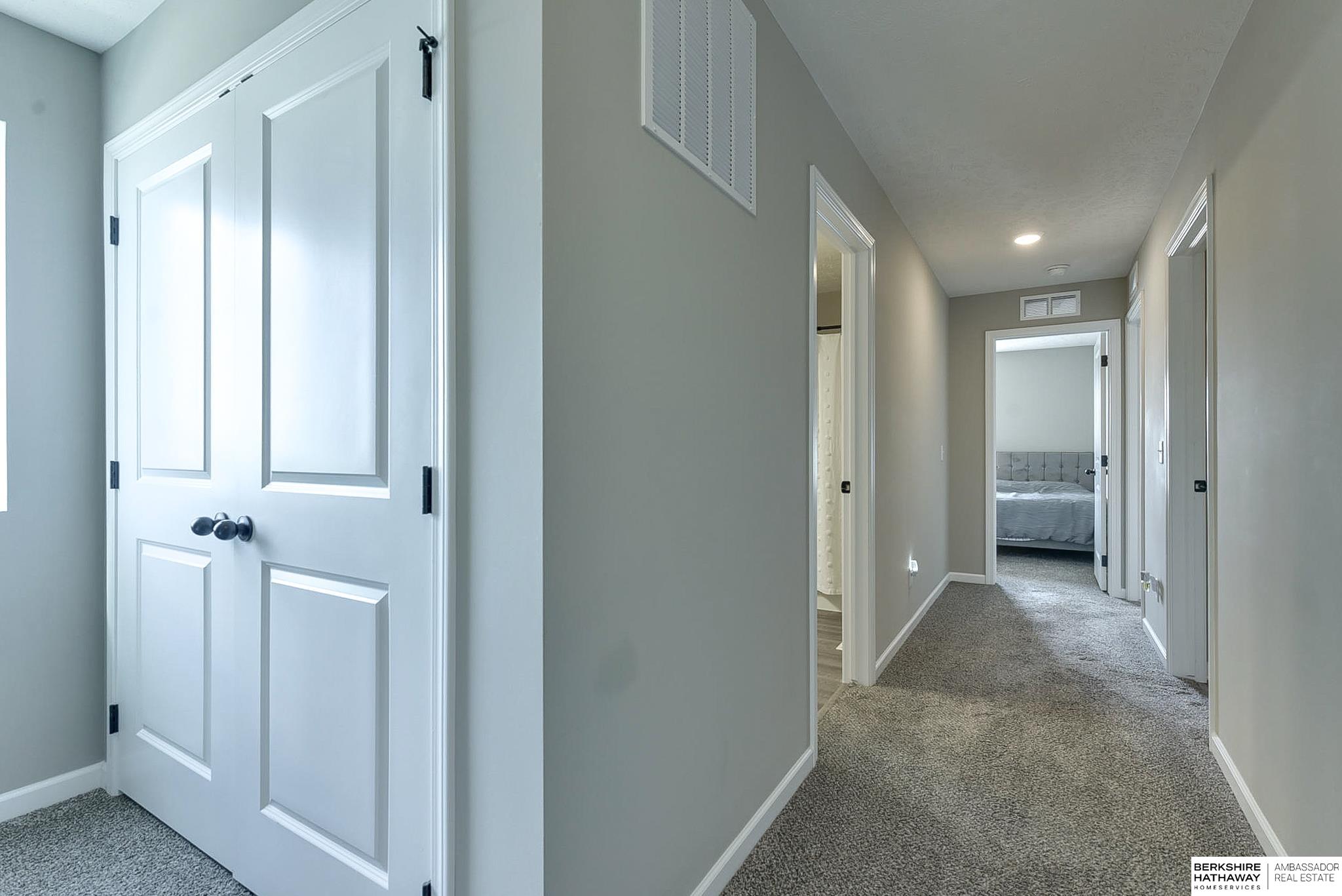 Fremont, Nebraska 68025, United States, 3 Bedrooms Bedrooms, ,3 BathroomsBathrooms,Residential,Pending,42452