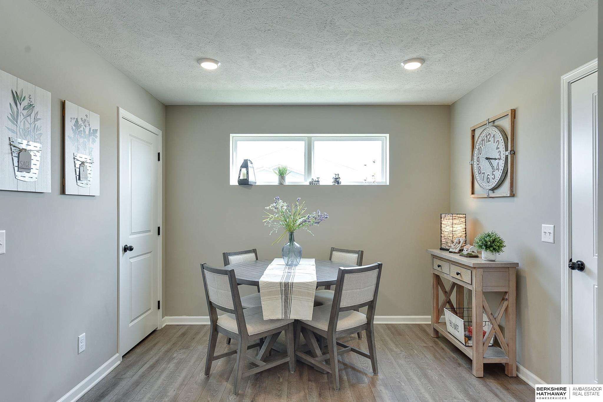 Fremont, Nebraska 68025, United States, 3 Bedrooms Bedrooms, ,3 BathroomsBathrooms,Residential,Pending,42452