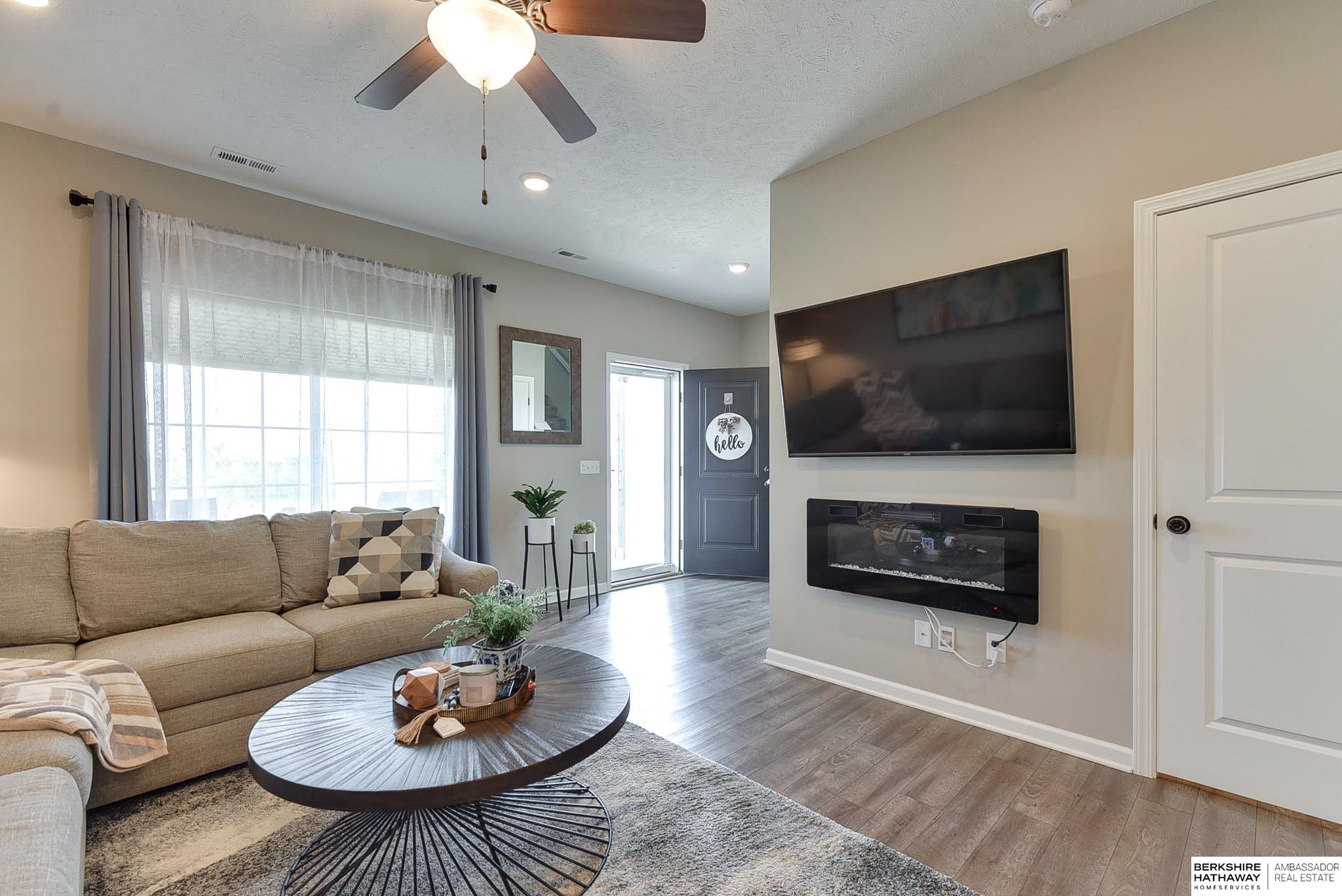 Fremont, Nebraska 68025, United States, 3 Bedrooms Bedrooms, ,3 BathroomsBathrooms,Residential,Pending,42452