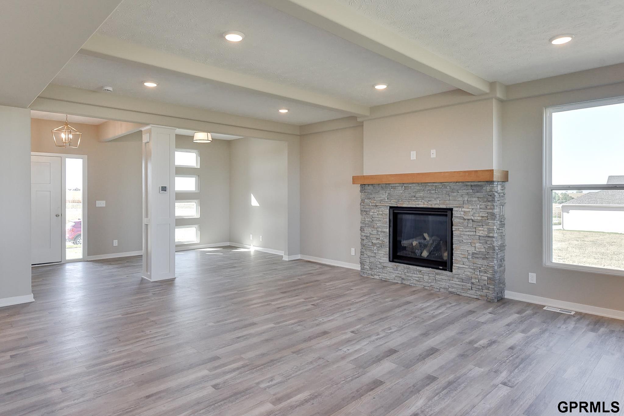 Elkhorn, Nebraska 68022, United States, 4 Bedrooms Bedrooms, ,3 BathroomsBathrooms,Residential,Active,23781