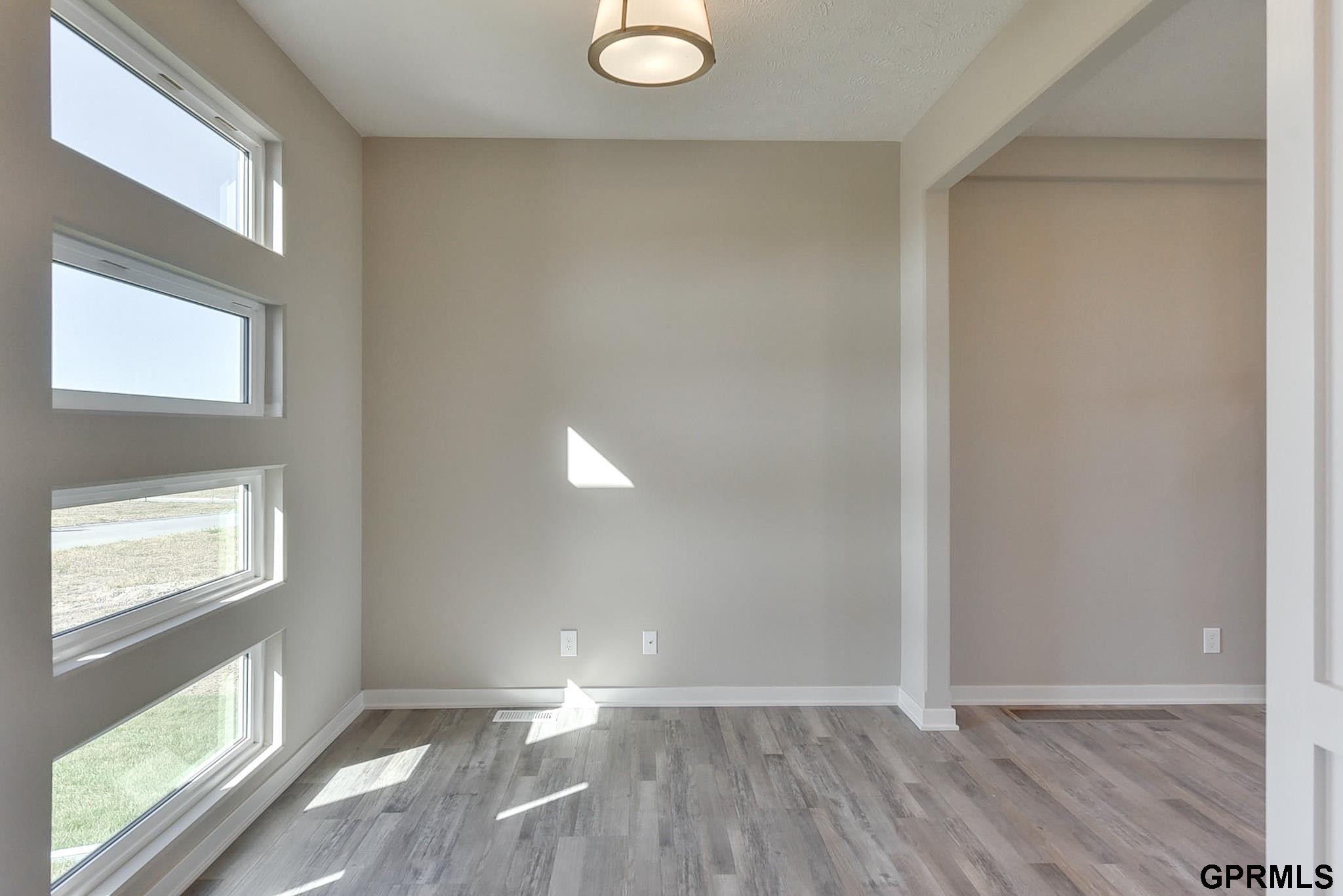 Elkhorn, Nebraska 68022, United States, 4 Bedrooms Bedrooms, ,3 BathroomsBathrooms,Residential,Active,23781