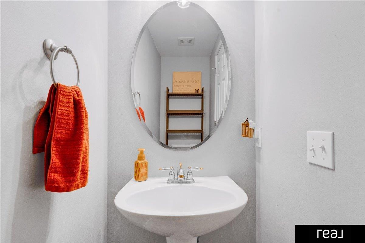 Papillion, Nebraska 68046, United States, 4 Bedrooms Bedrooms, ,4 BathroomsBathrooms,Residential,Pending,286