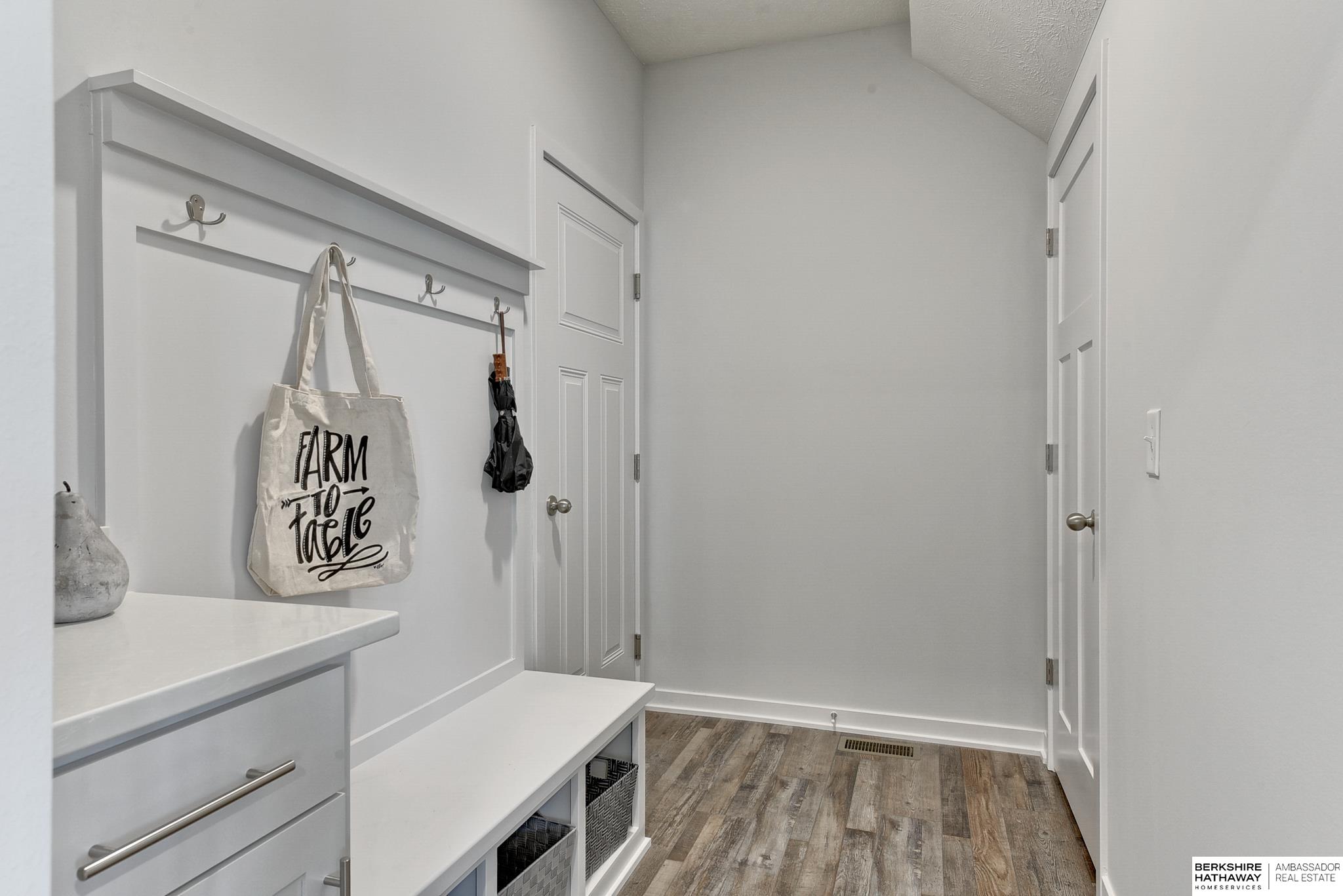 Papillion, Nebraska 68138, United States, 4 Bedrooms Bedrooms, ,3 BathroomsBathrooms,Residential,Active,29085