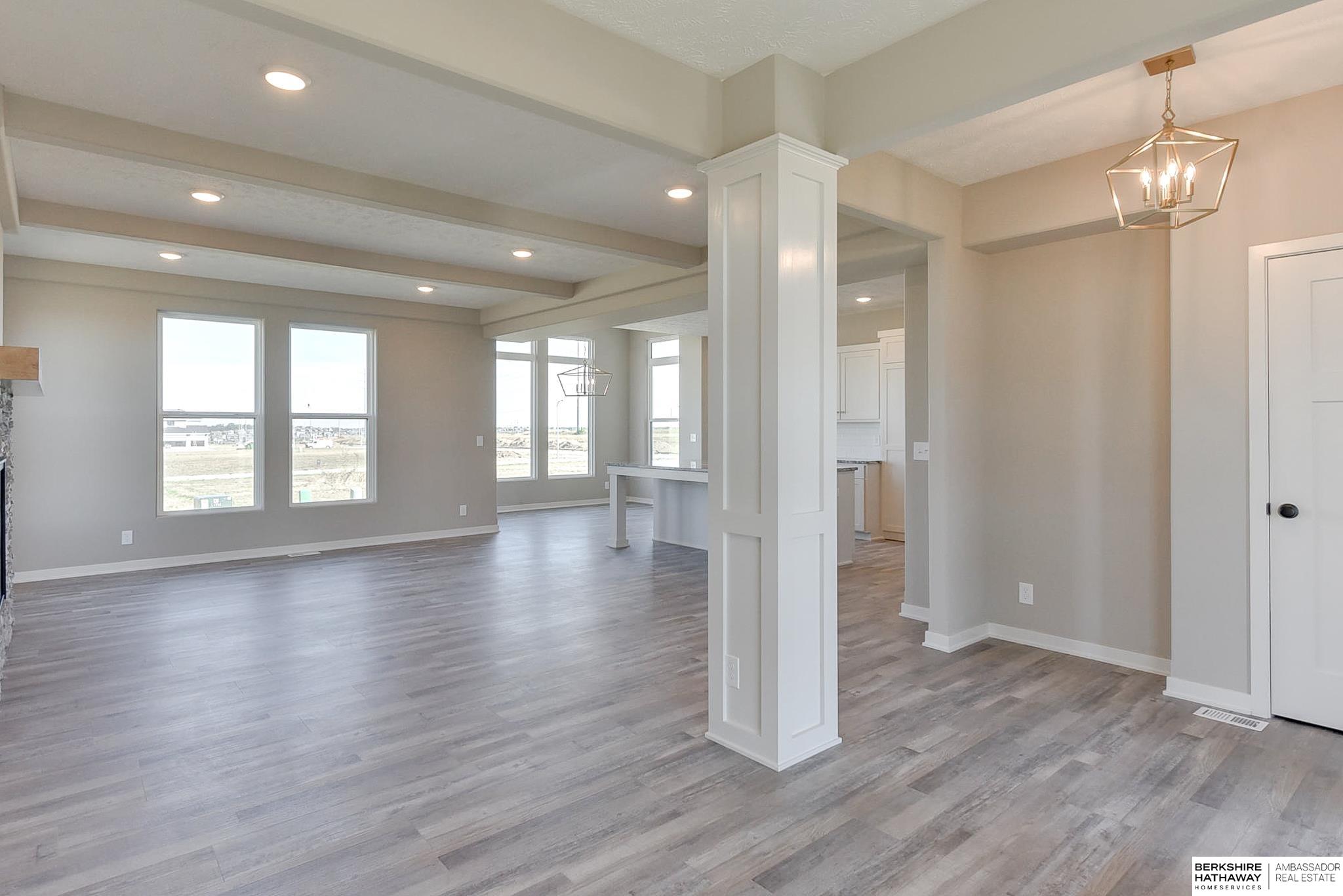 Elkhorn, Nebraska 68022, United States, 4 Bedrooms Bedrooms, ,3 BathroomsBathrooms,Residential,Active,29087