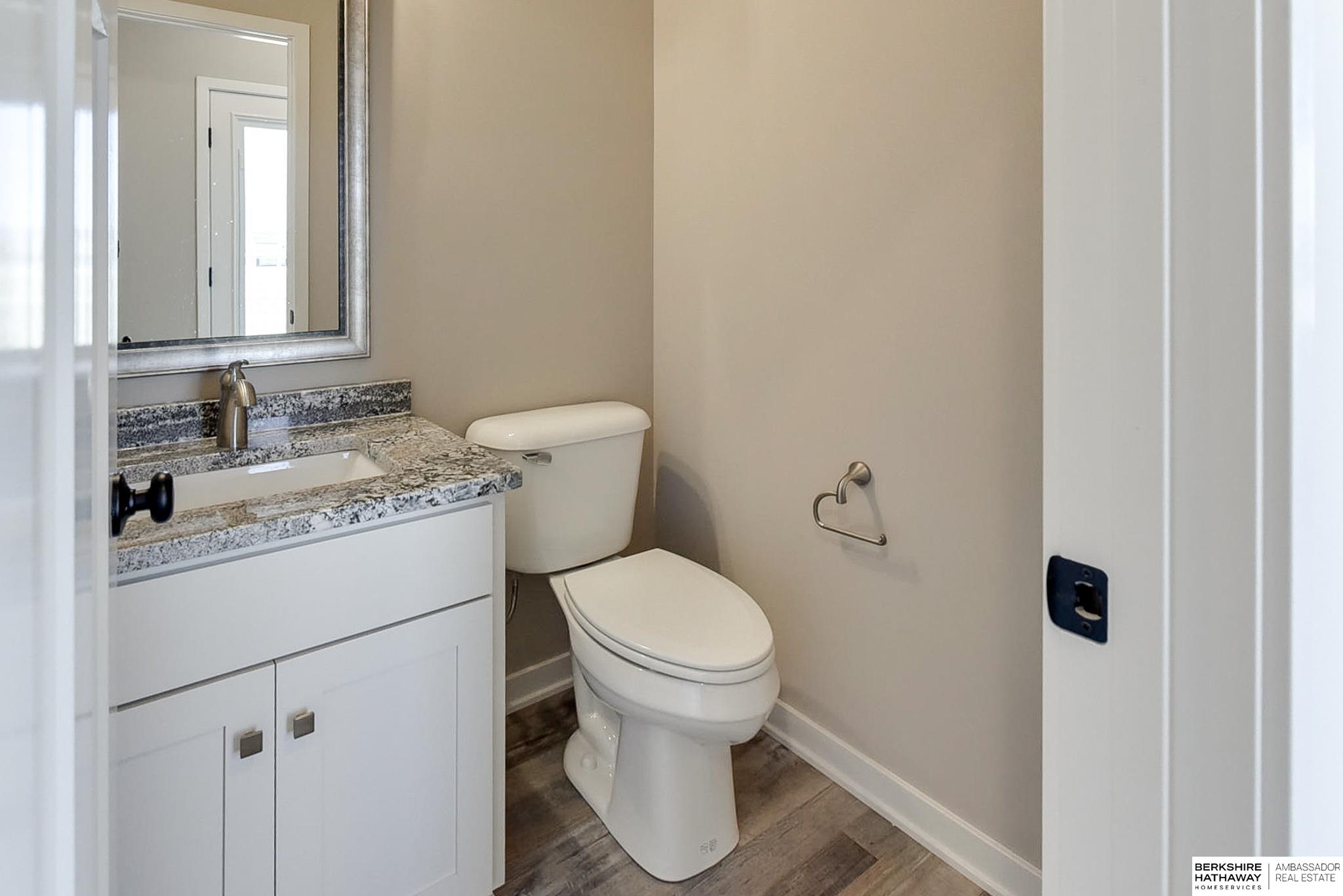 Elkhorn, Nebraska 68022, United States, 4 Bedrooms Bedrooms, ,3 BathroomsBathrooms,Residential,Active,29087