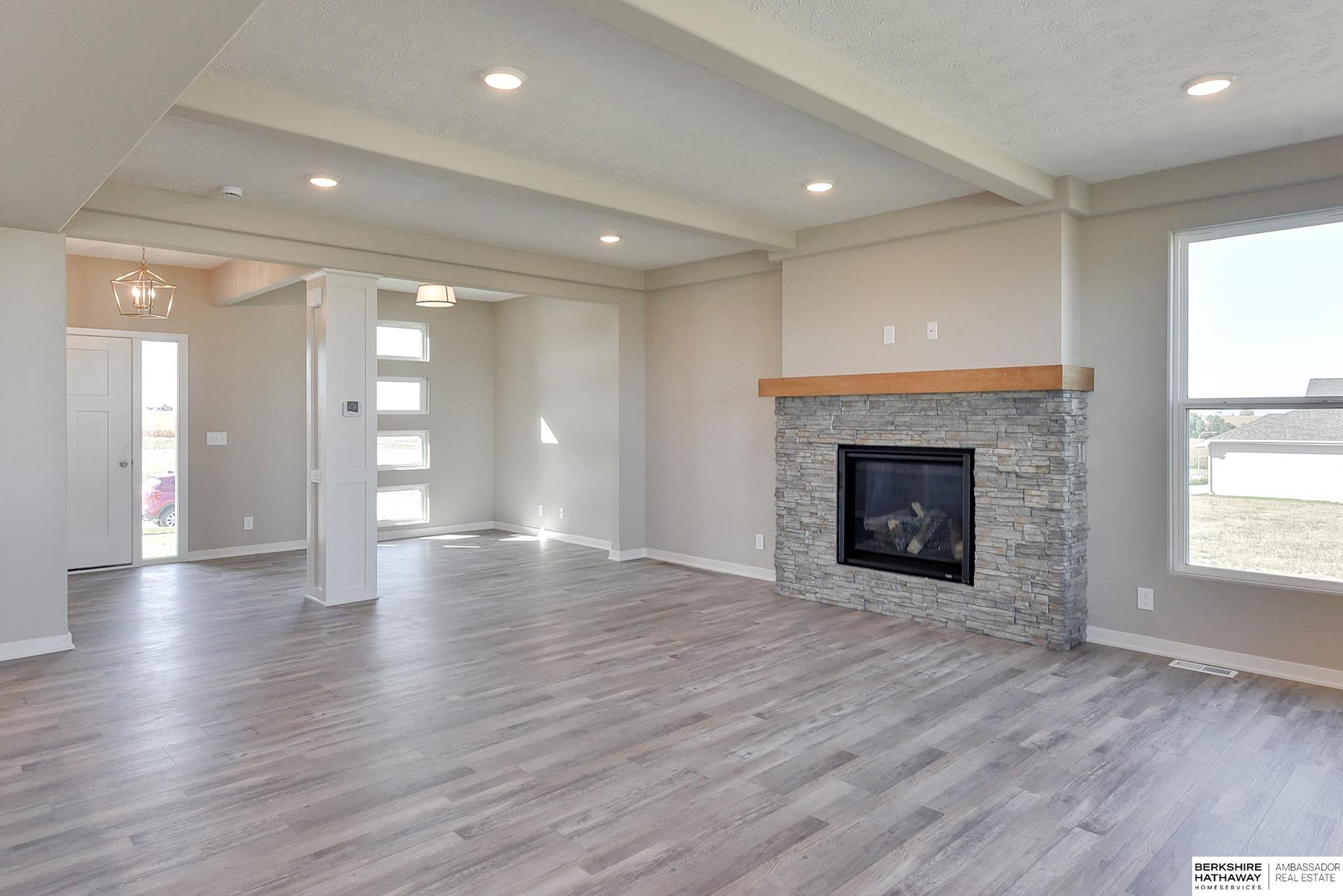 Elkhorn, Nebraska 68022, United States, 4 Bedrooms Bedrooms, ,3 BathroomsBathrooms,Residential,Active,29087