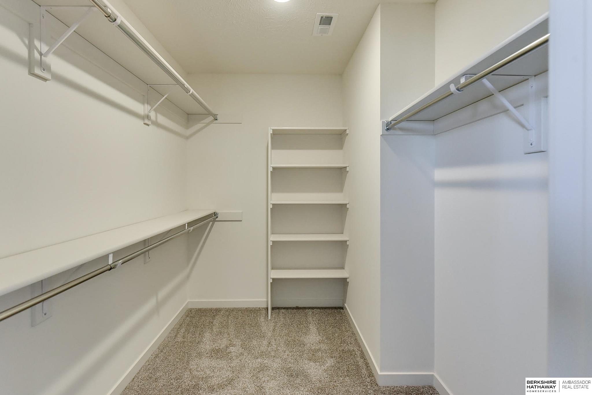 Elkhorn, Nebraska 68022, United States, 4 Bedrooms Bedrooms, ,3 BathroomsBathrooms,Residential,Active,29087