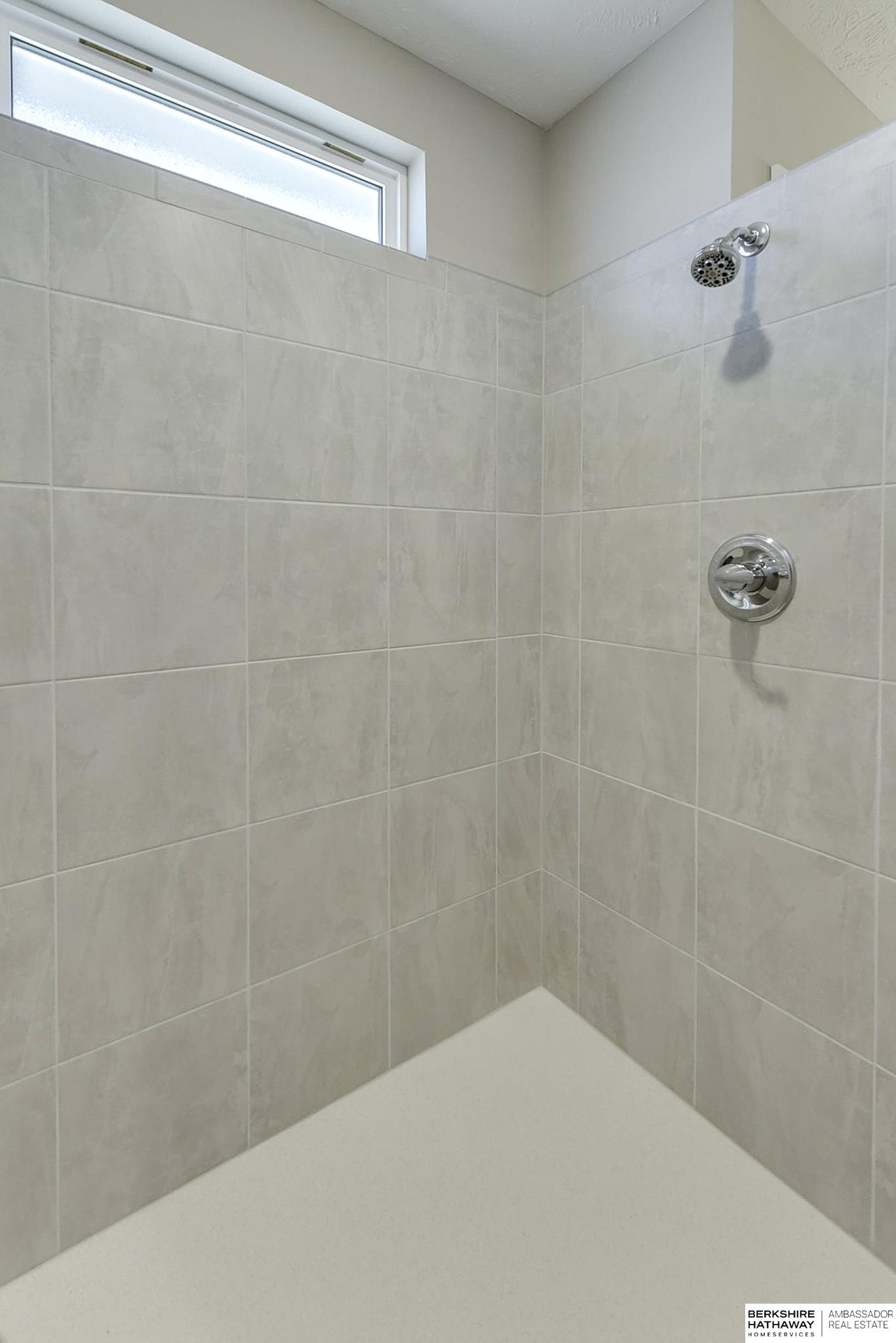 Elkhorn, Nebraska 68022, United States, 4 Bedrooms Bedrooms, ,3 BathroomsBathrooms,Residential,Active,29087