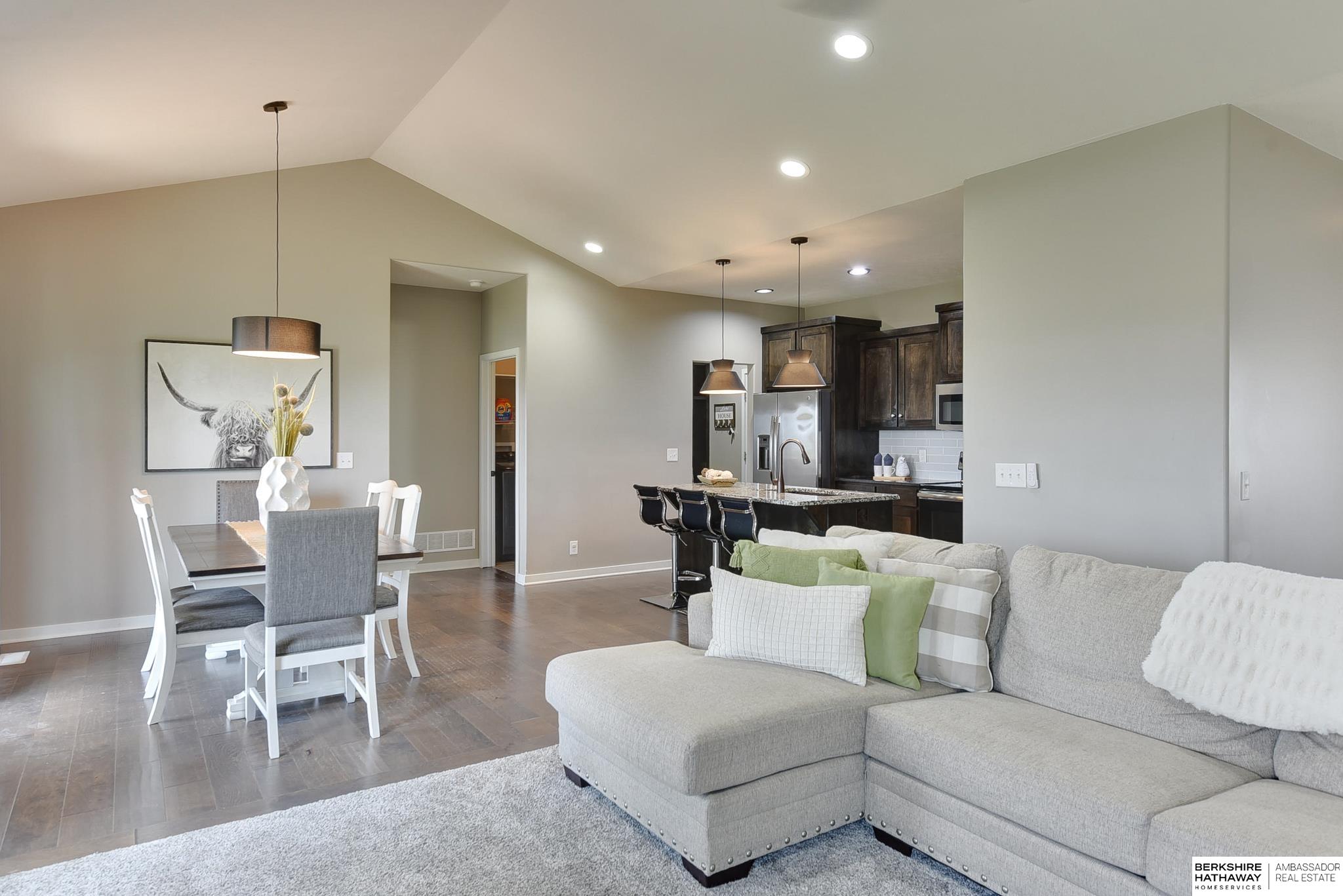 Valley, Nebraska 68064, United States, 5 Bedrooms Bedrooms, ,3 BathroomsBathrooms,Residential,Active,108034