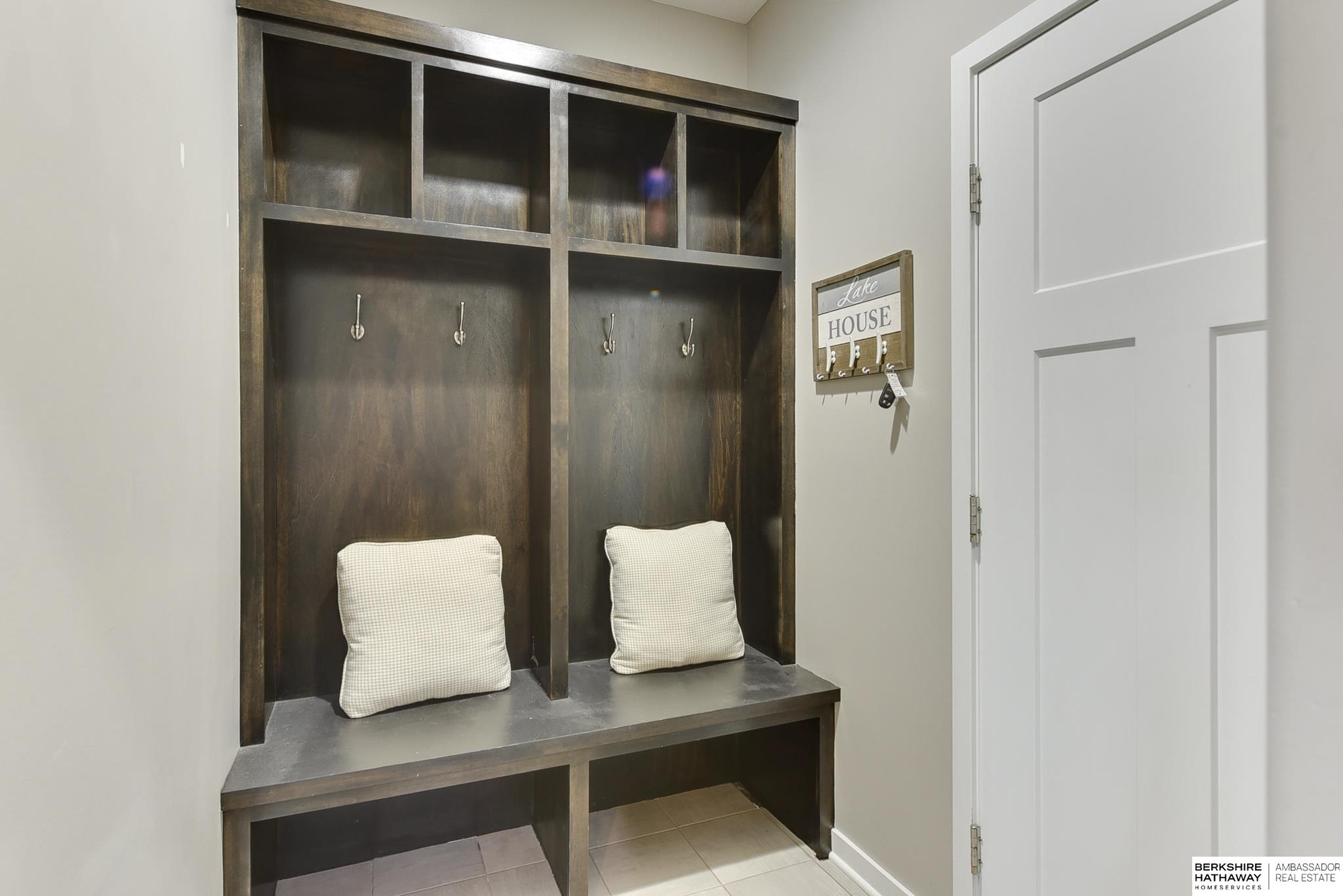 Valley, Nebraska 68064, United States, 5 Bedrooms Bedrooms, ,3 BathroomsBathrooms,Residential,Active,108034