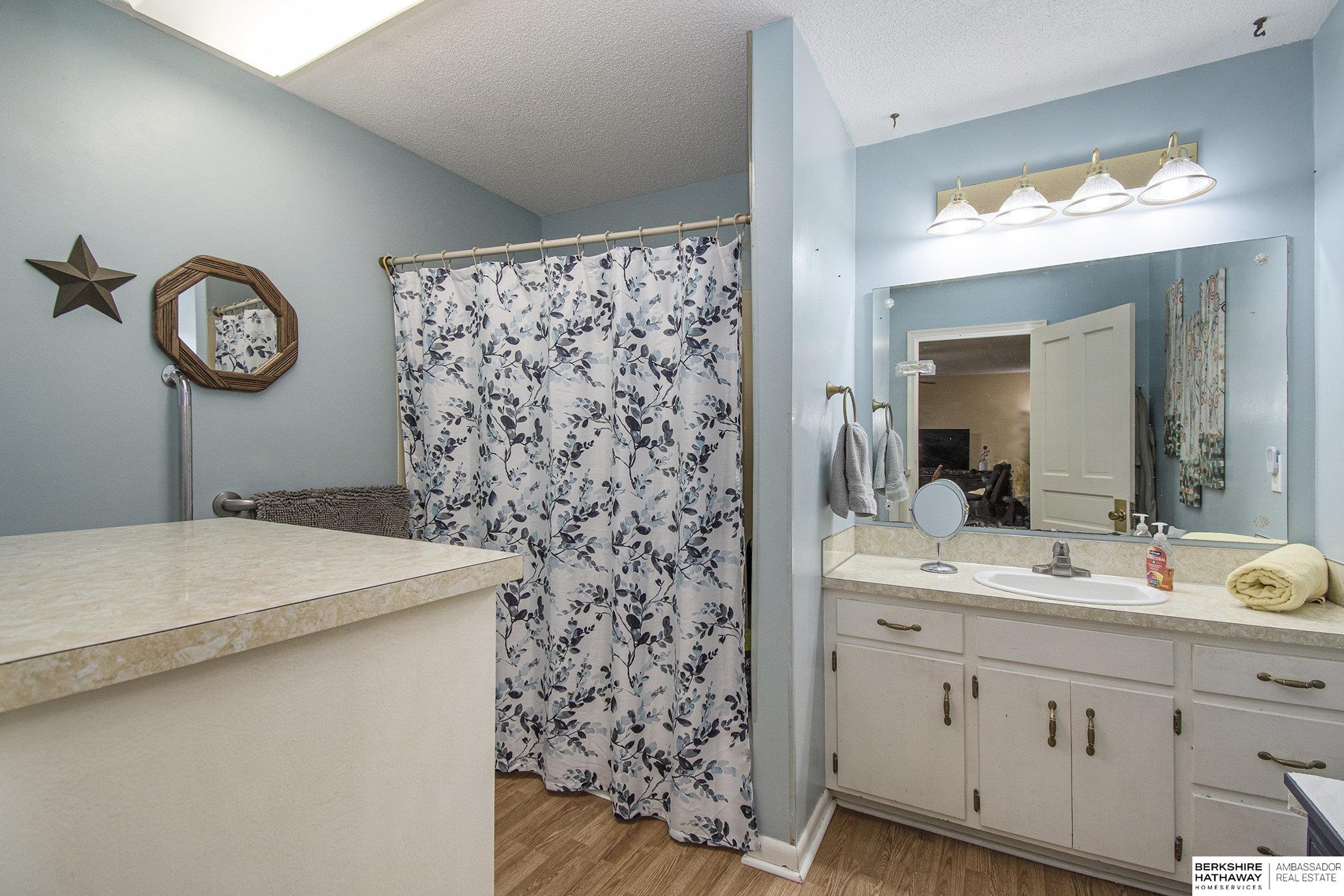 Logan, Iowa 51546, United States, 5 Bedrooms Bedrooms, ,2 BathroomsBathrooms,Residential,Active,34208