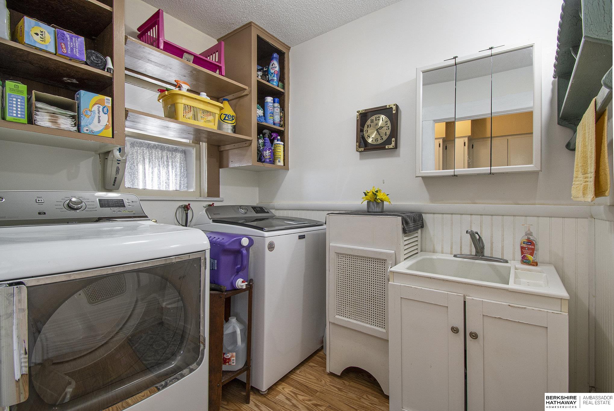 Logan, Iowa 51546, United States, 5 Bedrooms Bedrooms, ,2 BathroomsBathrooms,Residential,Active,34208