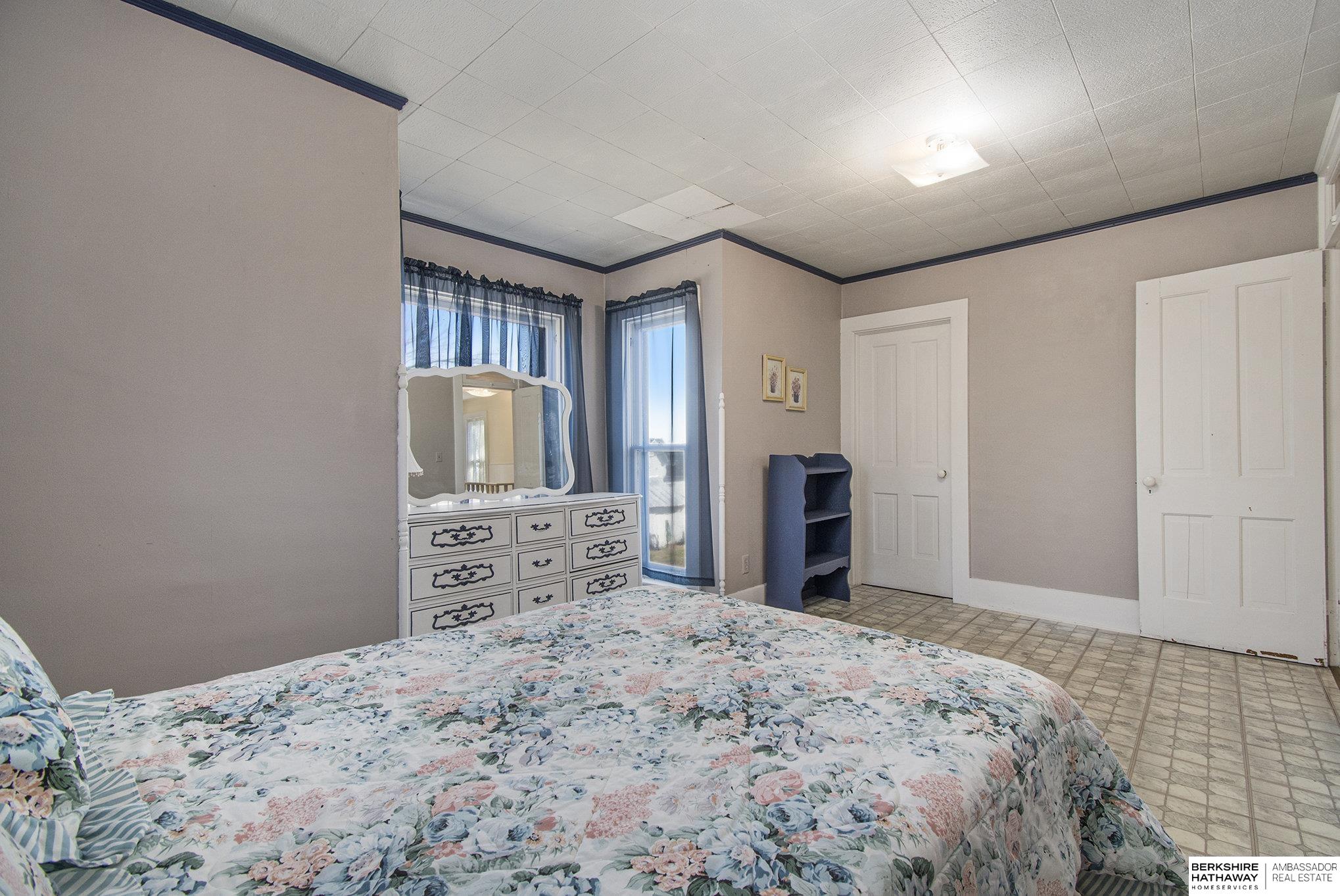 Logan, Iowa 51546, United States, 5 Bedrooms Bedrooms, ,2 BathroomsBathrooms,Residential,Active,34208