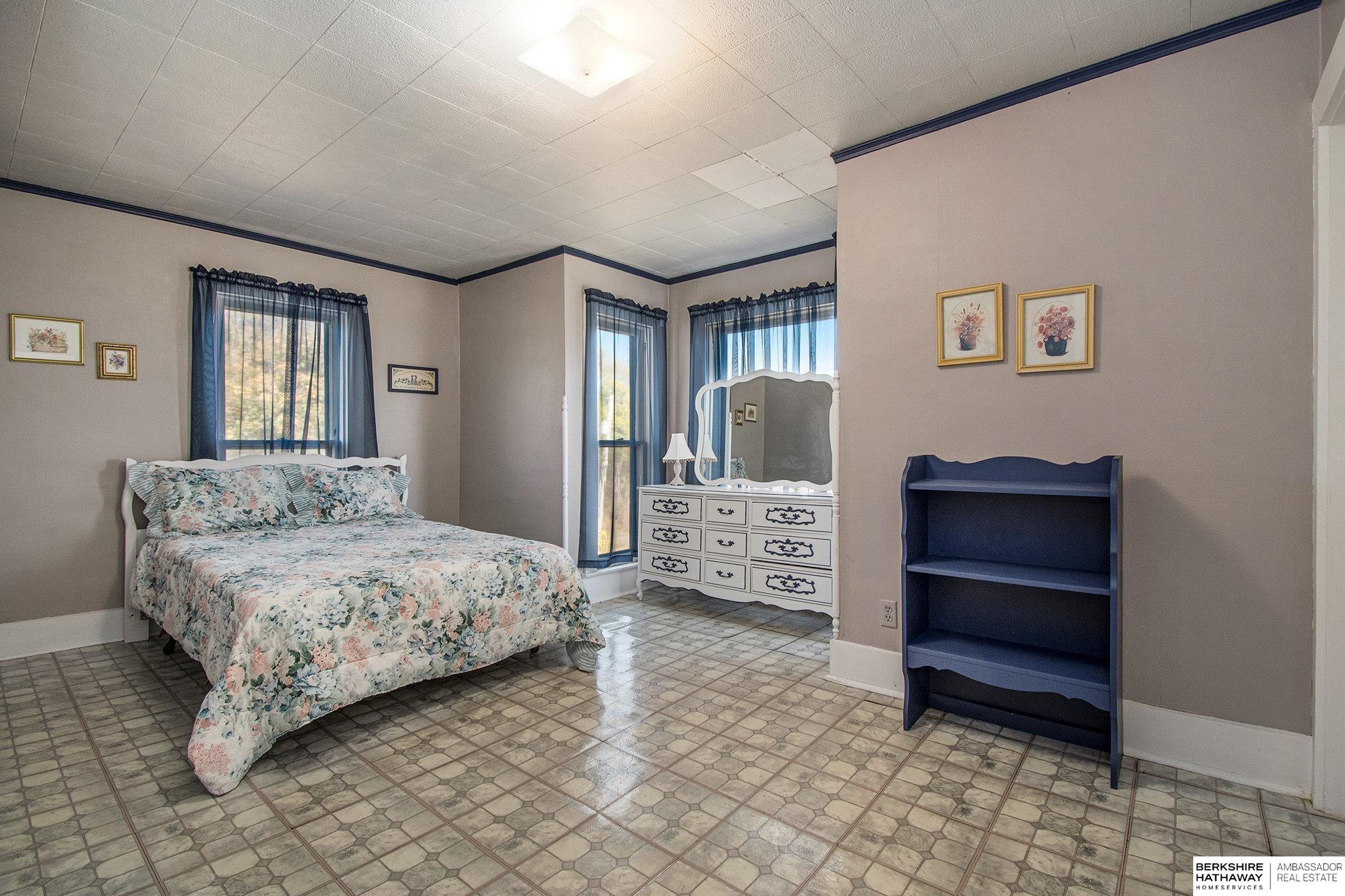 Logan, Iowa 51546, United States, 5 Bedrooms Bedrooms, ,2 BathroomsBathrooms,Residential,Active,34208