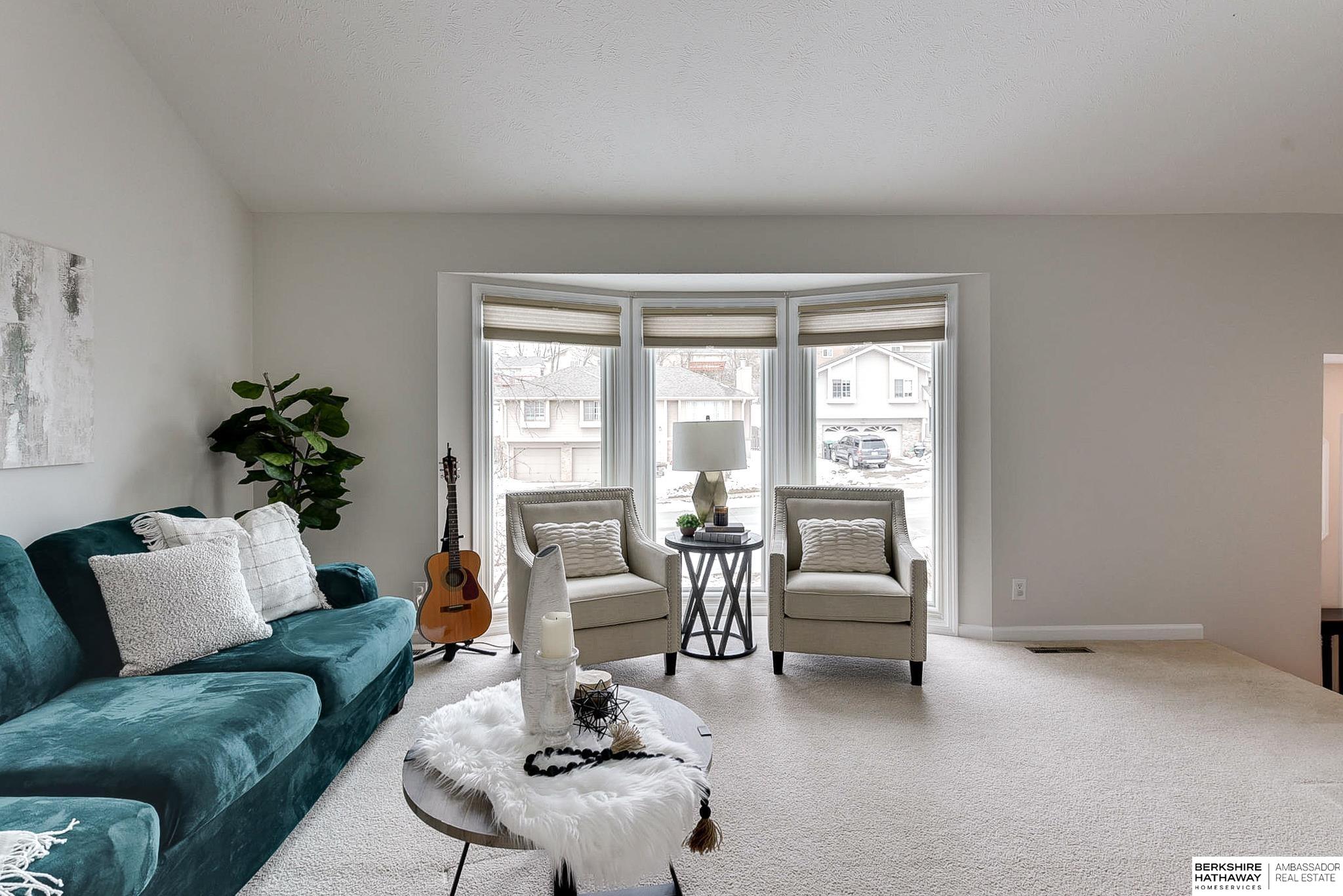 Omaha, Nebraska 68164, United States, 3 Bedrooms Bedrooms, ,3 BathroomsBathrooms,Residential,Pending,84659