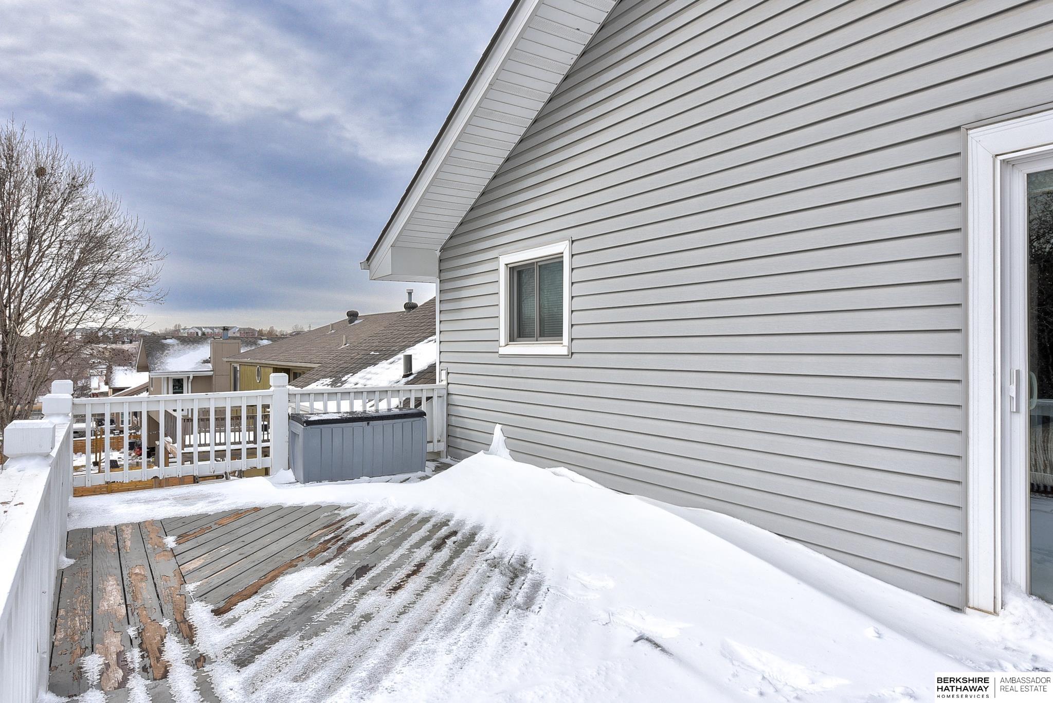 Omaha, Nebraska 68164, United States, 3 Bedrooms Bedrooms, ,3 BathroomsBathrooms,Residential,Pending,84659