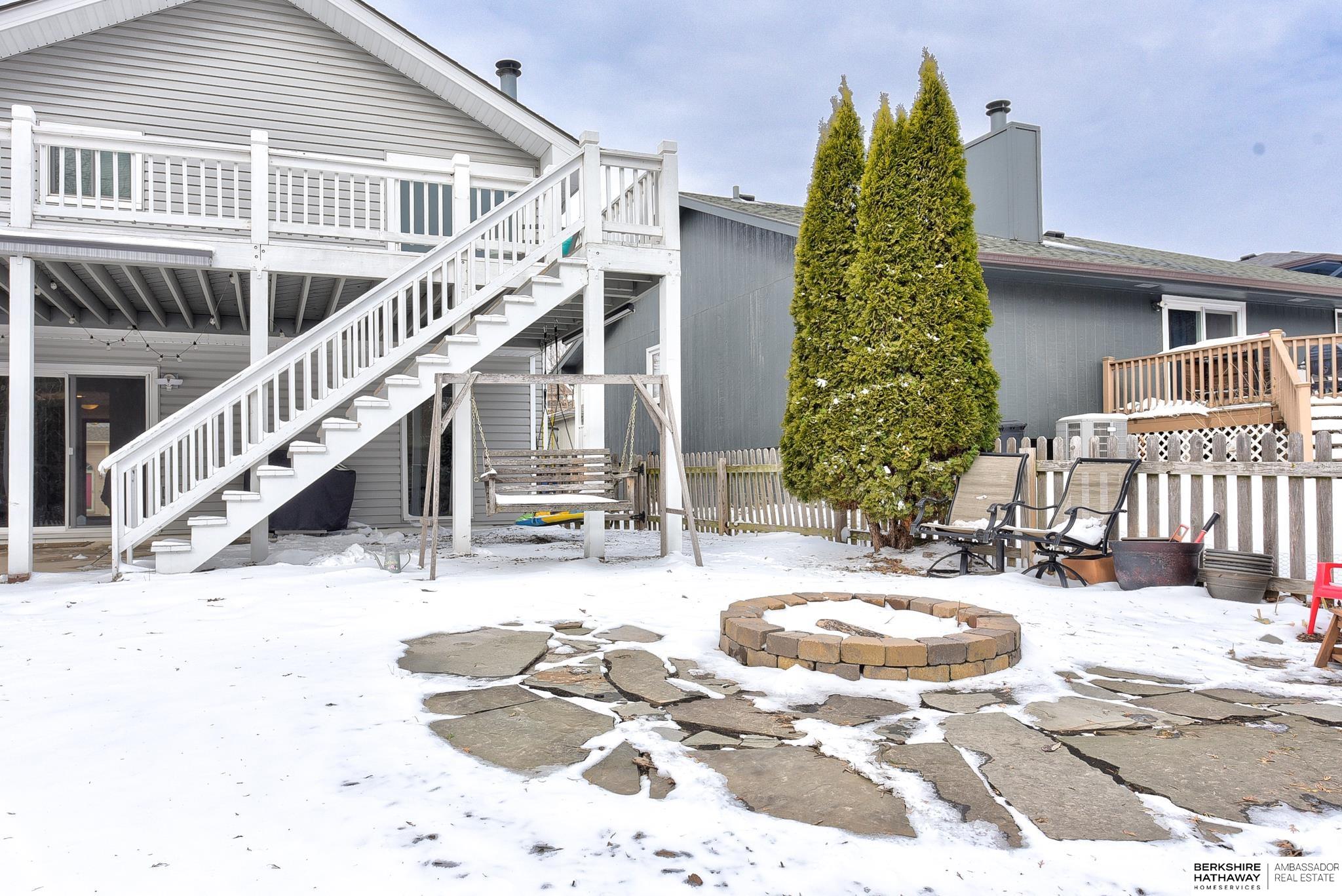 Omaha, Nebraska 68164, United States, 3 Bedrooms Bedrooms, ,3 BathroomsBathrooms,Residential,Pending,84659