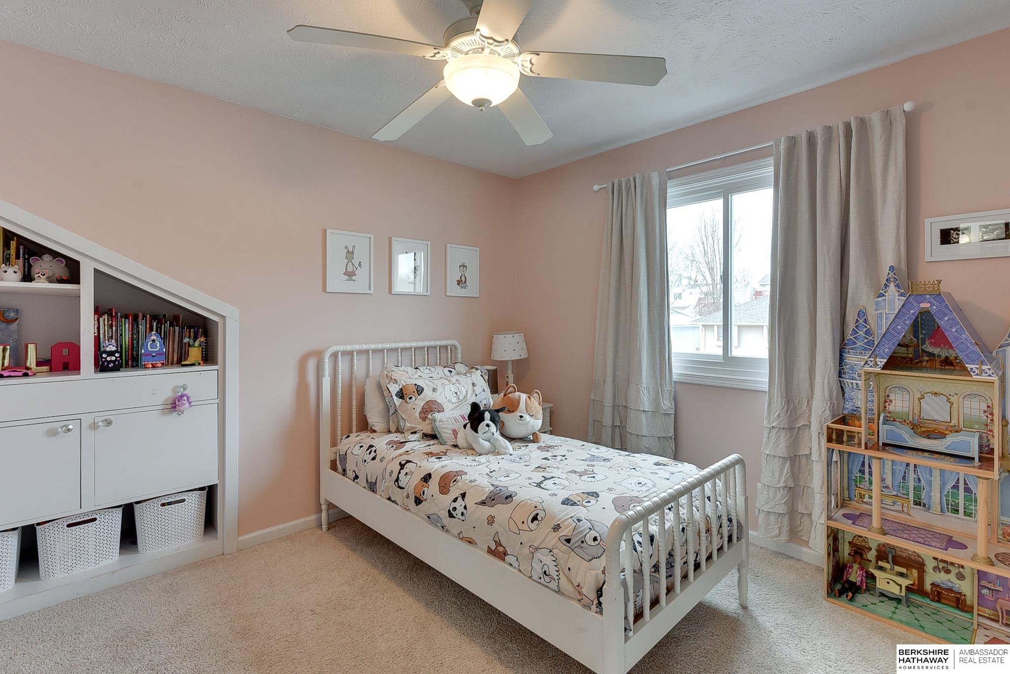 Omaha, Nebraska 68164, United States, 3 Bedrooms Bedrooms, ,3 BathroomsBathrooms,Residential,Pending,84659