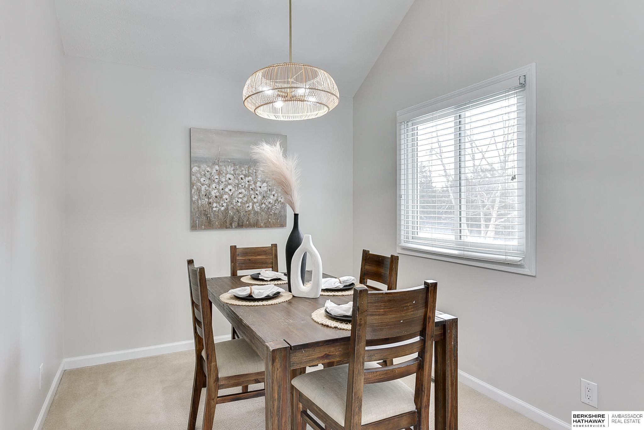 Omaha, Nebraska 68164, United States, 3 Bedrooms Bedrooms, ,3 BathroomsBathrooms,Residential,Pending,84659