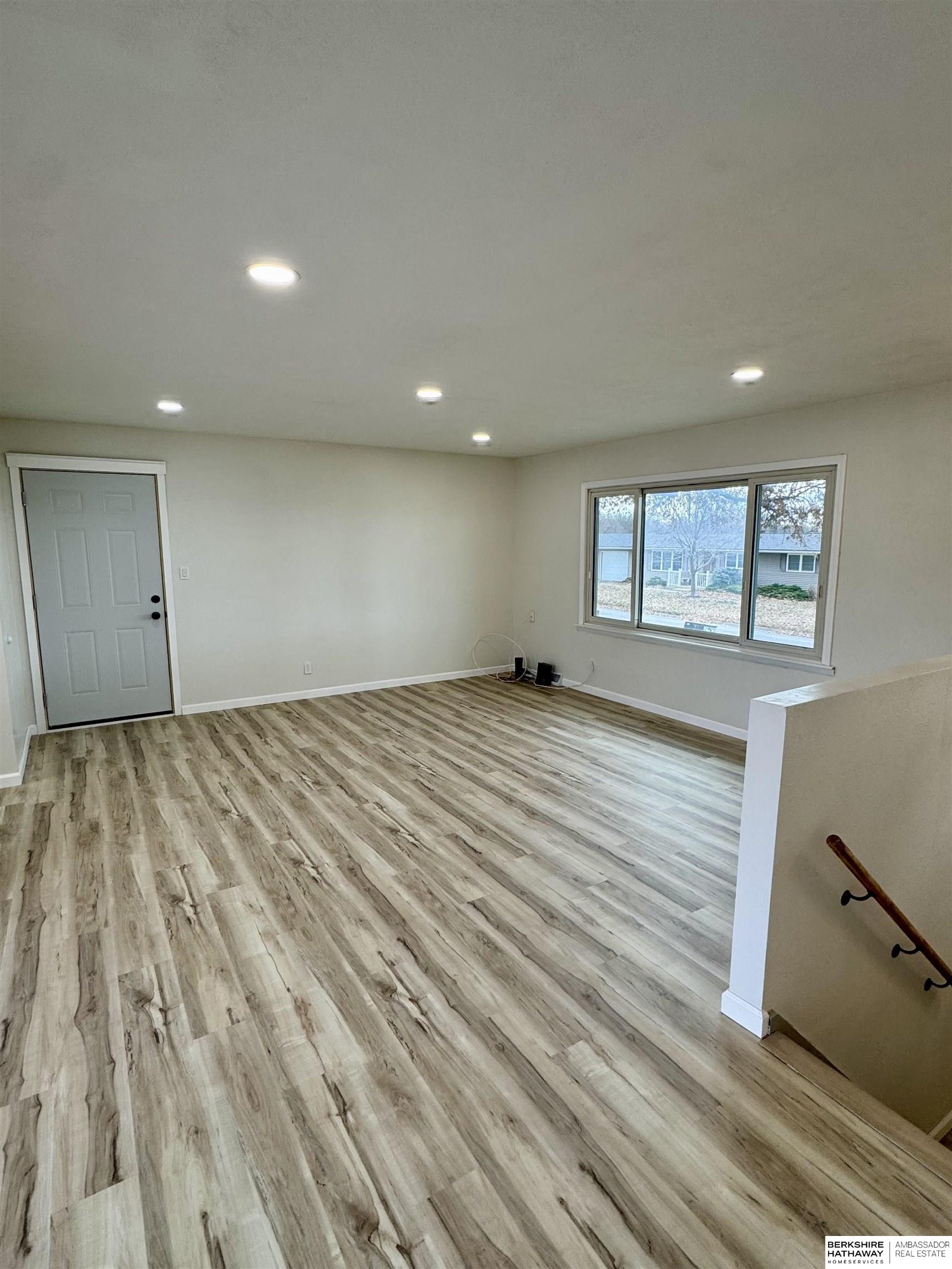 Tecumseh, Nebraska 68450, United States, 4 Bedrooms Bedrooms, ,2 BathroomsBathrooms,Residential,Pending,99822