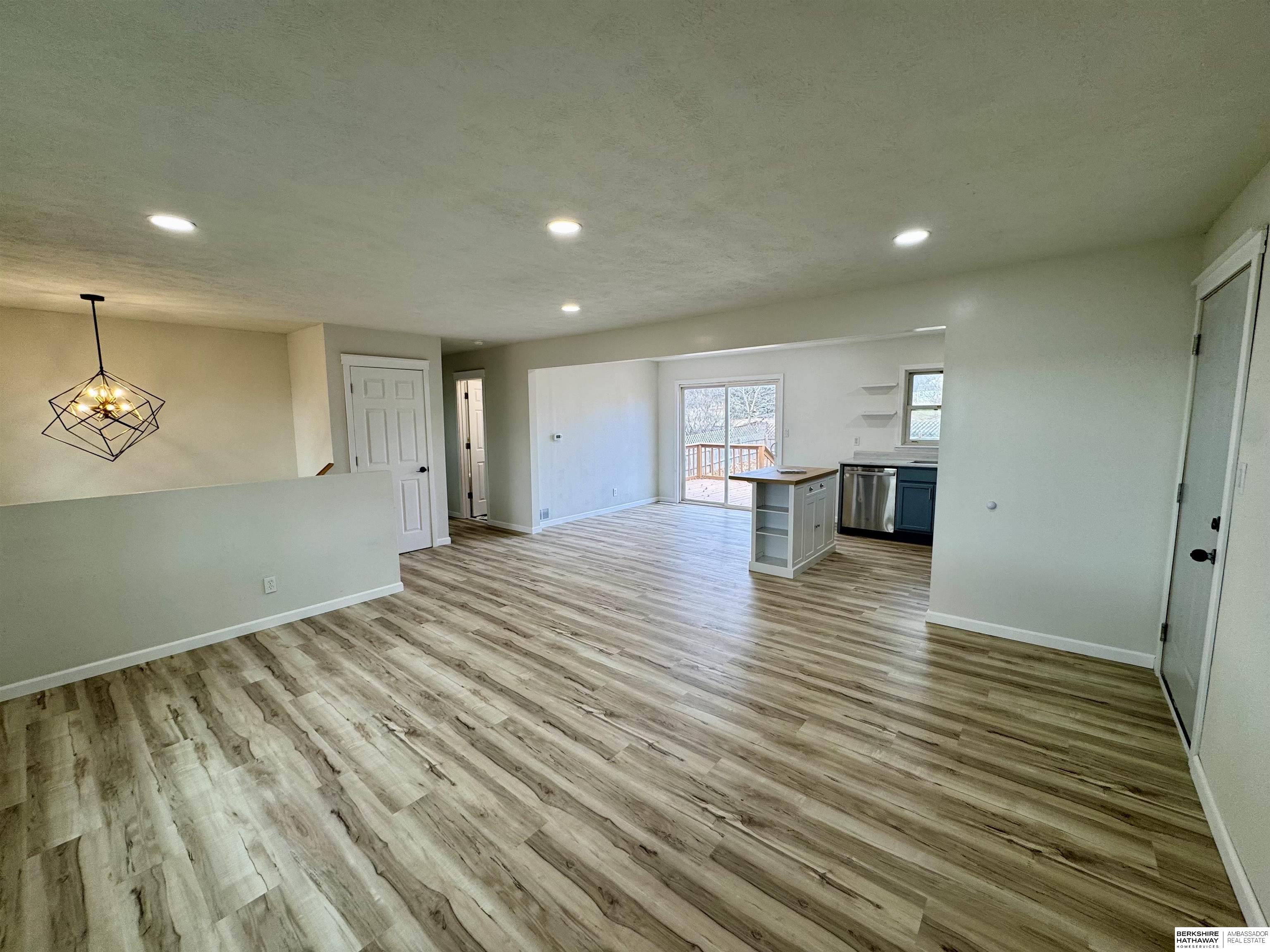 Tecumseh, Nebraska 68450, United States, 4 Bedrooms Bedrooms, ,2 BathroomsBathrooms,Residential,Pending,99822