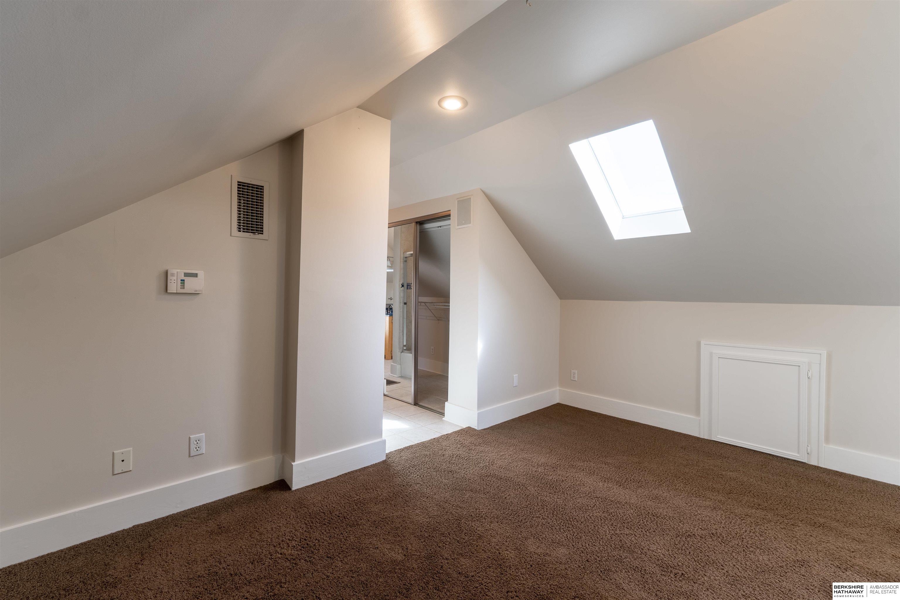 Omaha, Nebraska 68106, United States, 3 Bedrooms Bedrooms, ,2 BathroomsBathrooms,Residential,Pending,87373