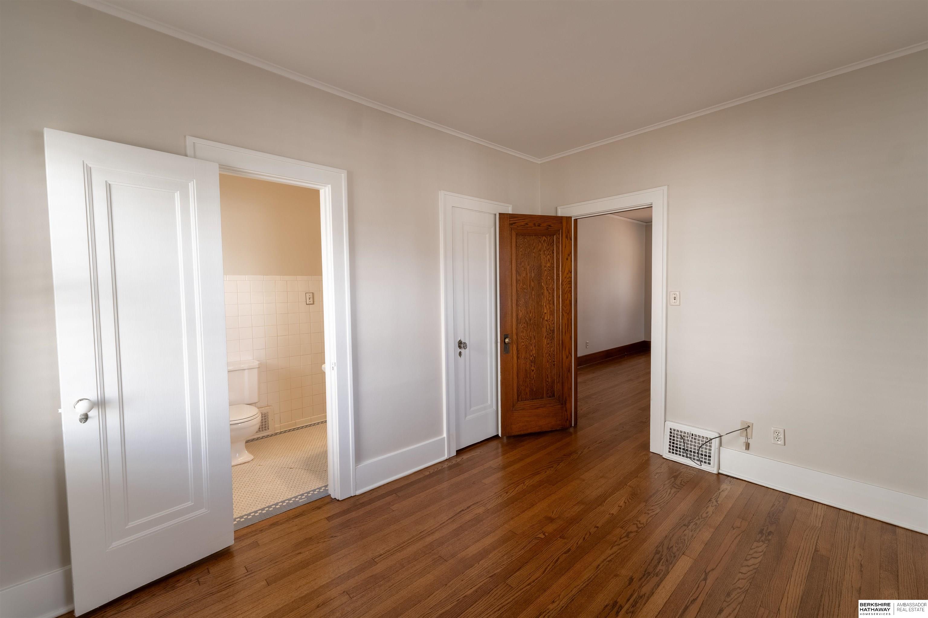 Omaha, Nebraska 68106, United States, 3 Bedrooms Bedrooms, ,2 BathroomsBathrooms,Residential,Pending,87373