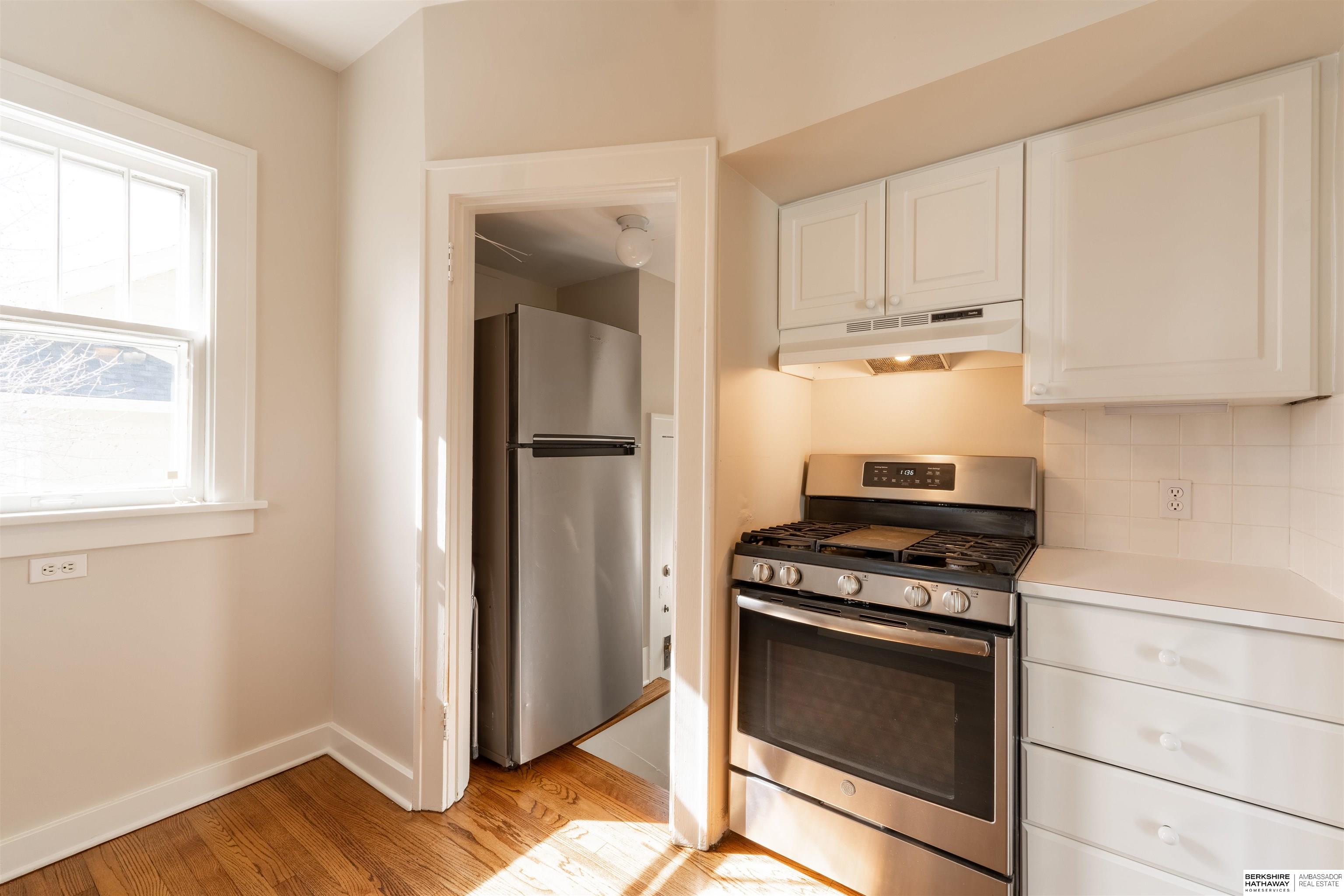 Omaha, Nebraska 68106, United States, 3 Bedrooms Bedrooms, ,2 BathroomsBathrooms,Residential,Pending,87373