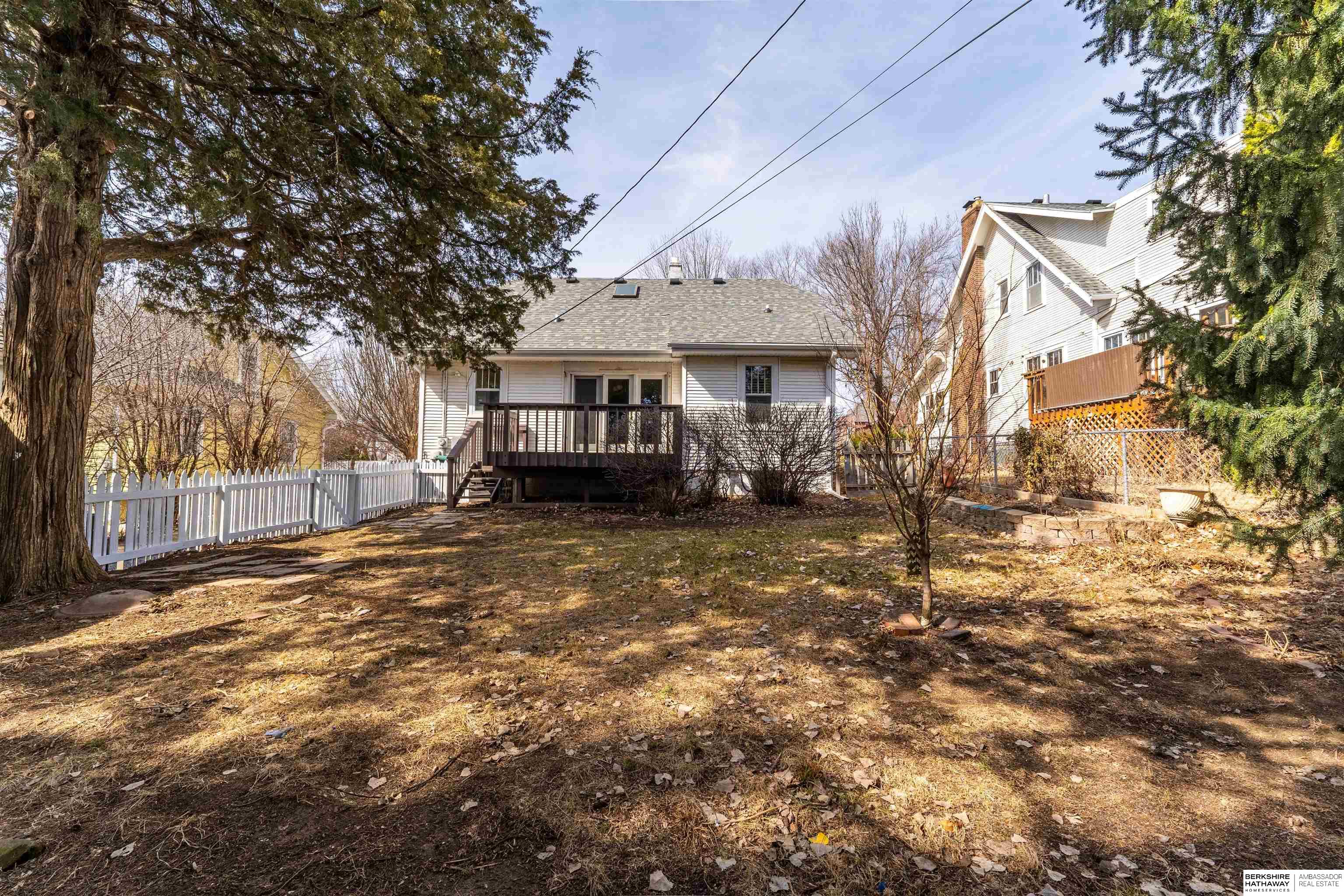 Omaha, Nebraska 68106, United States, 3 Bedrooms Bedrooms, ,2 BathroomsBathrooms,Residential,Pending,87373